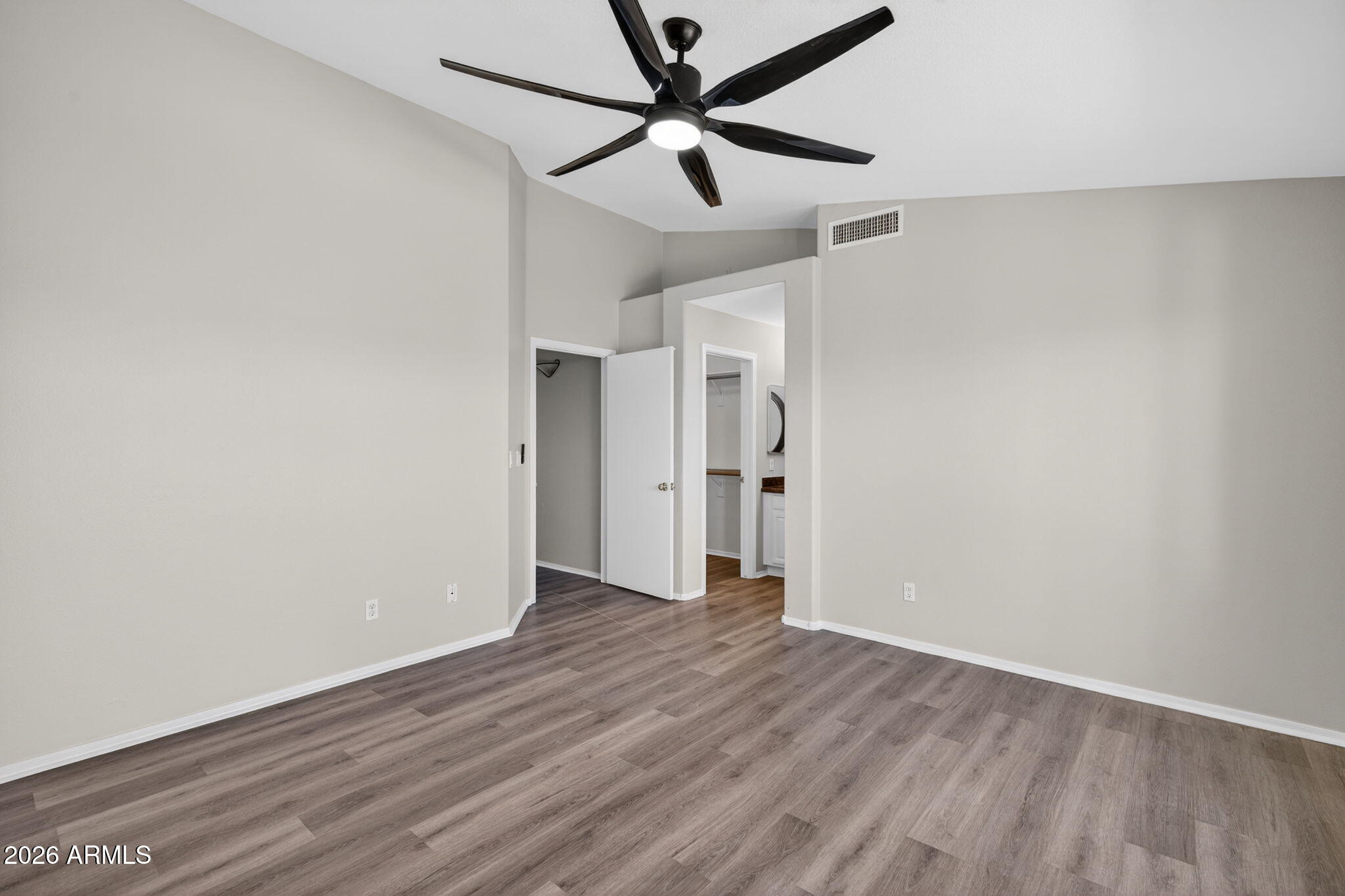 1304 W BLUEFIELD Avenue