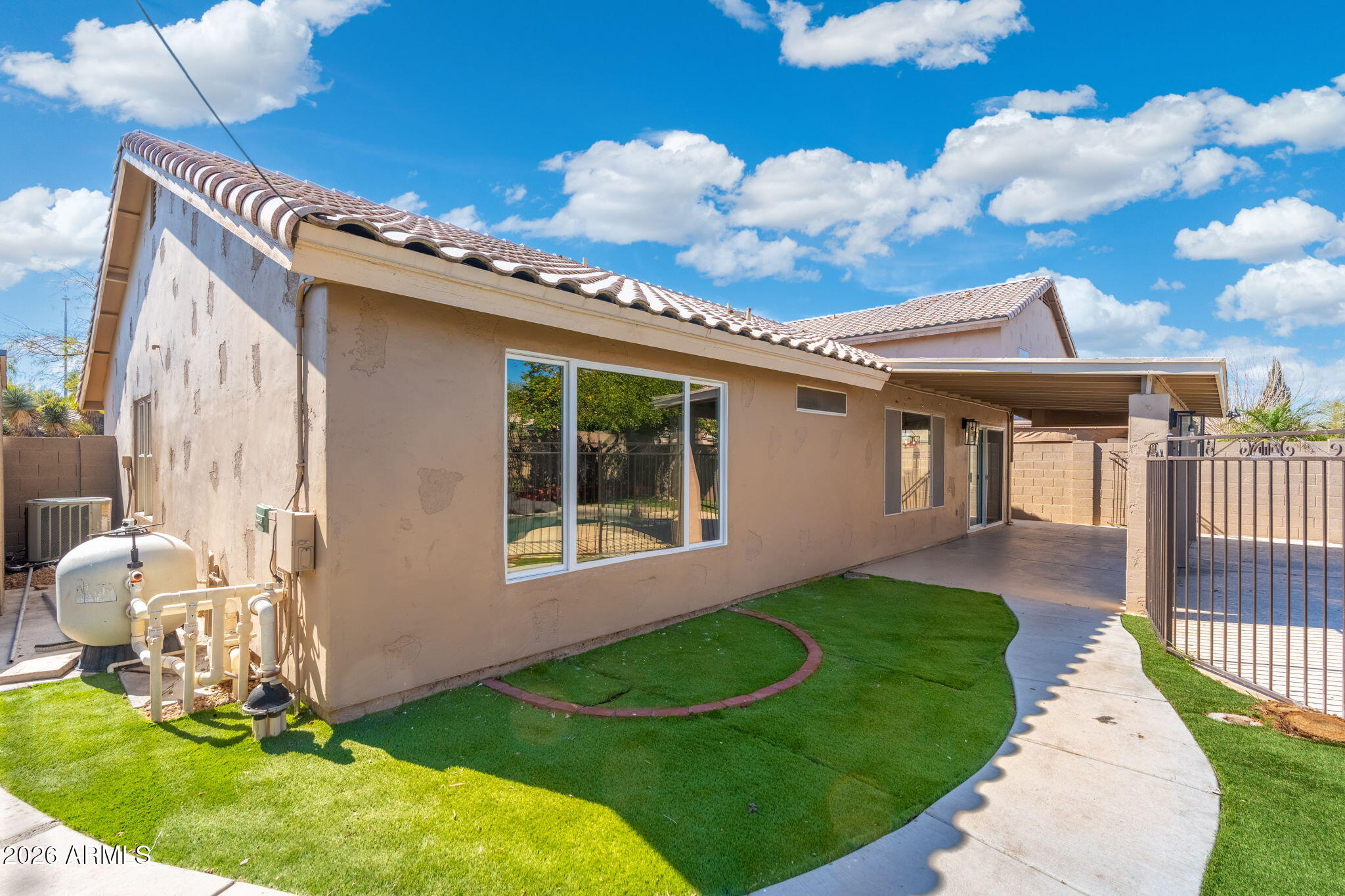 1304 W BLUEFIELD Avenue