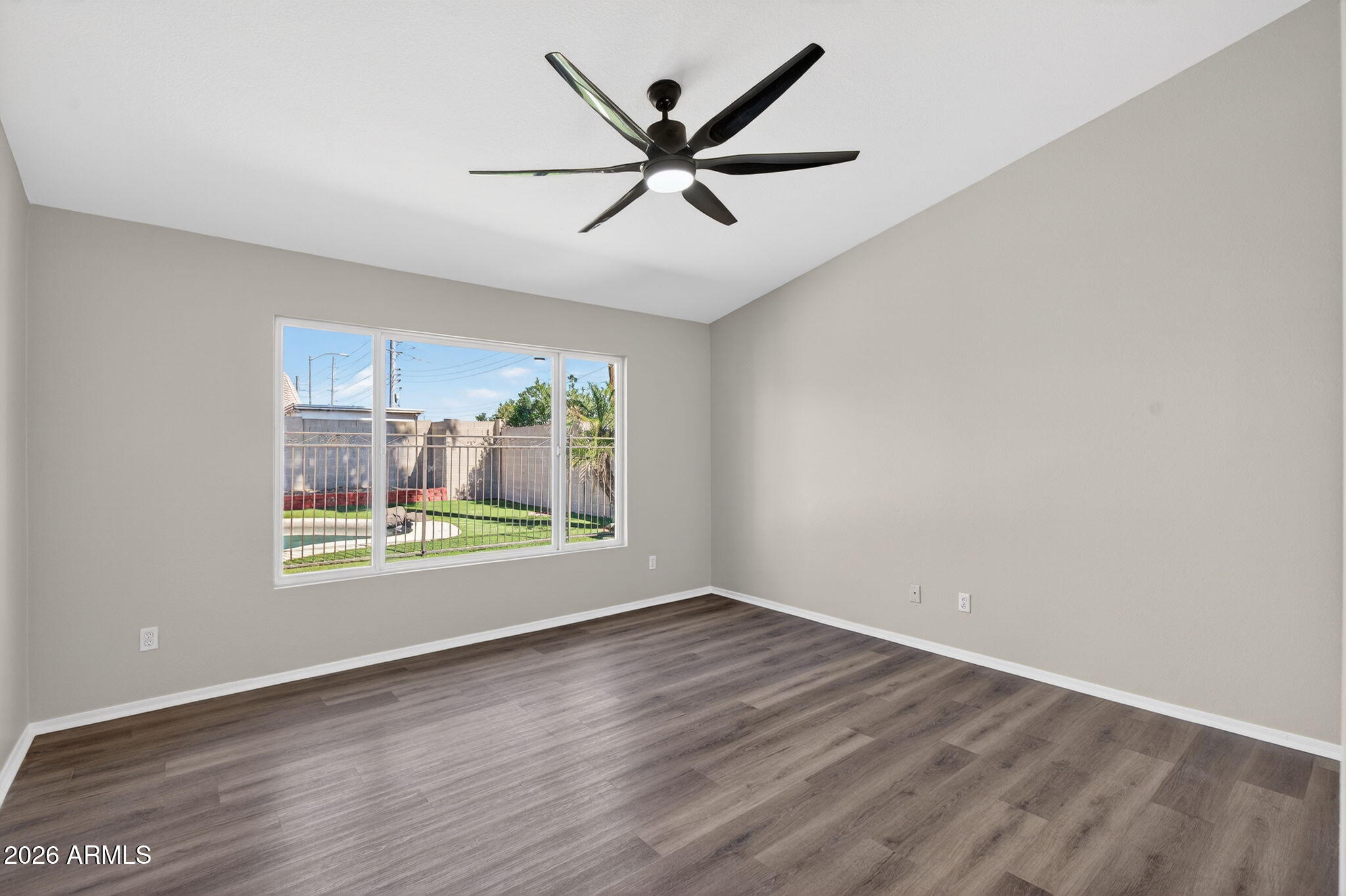 1304 W BLUEFIELD Avenue