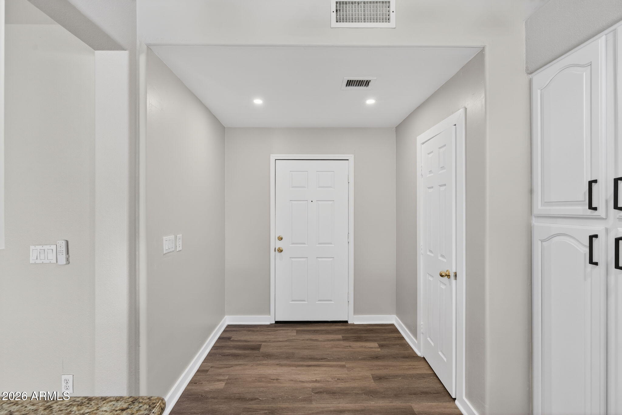 1304 W BLUEFIELD Avenue