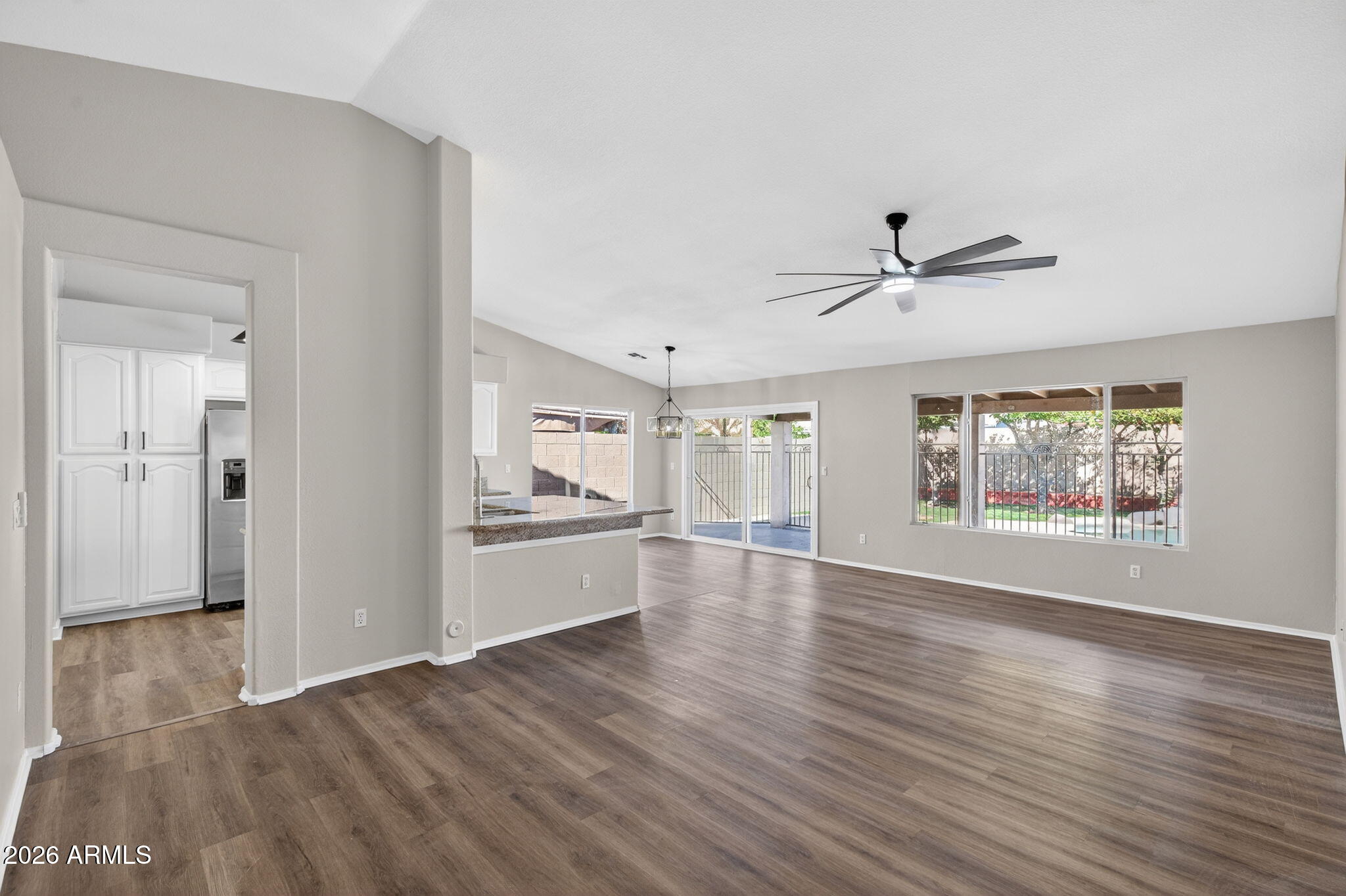 1304 W BLUEFIELD Avenue