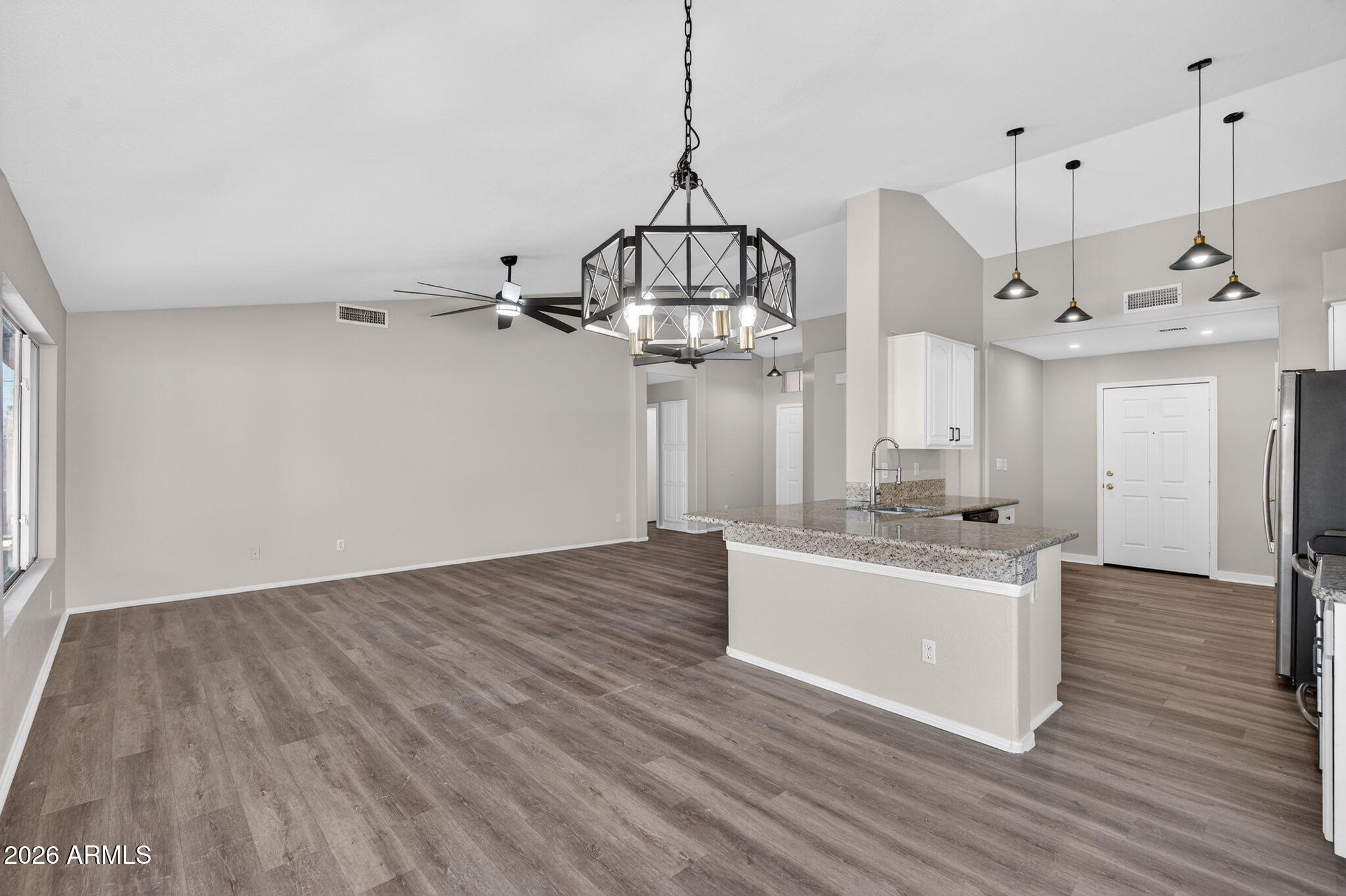 1304 W BLUEFIELD Avenue