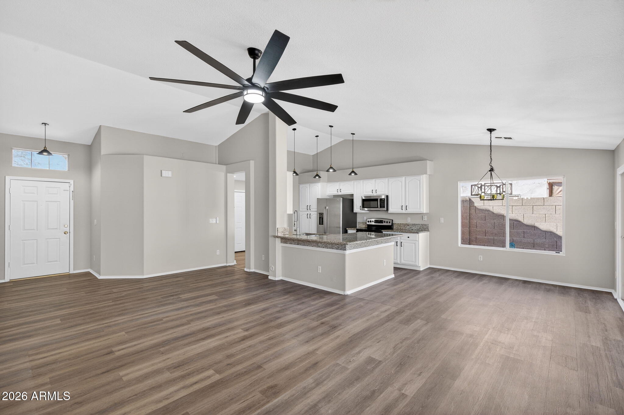 1304 W BLUEFIELD Avenue