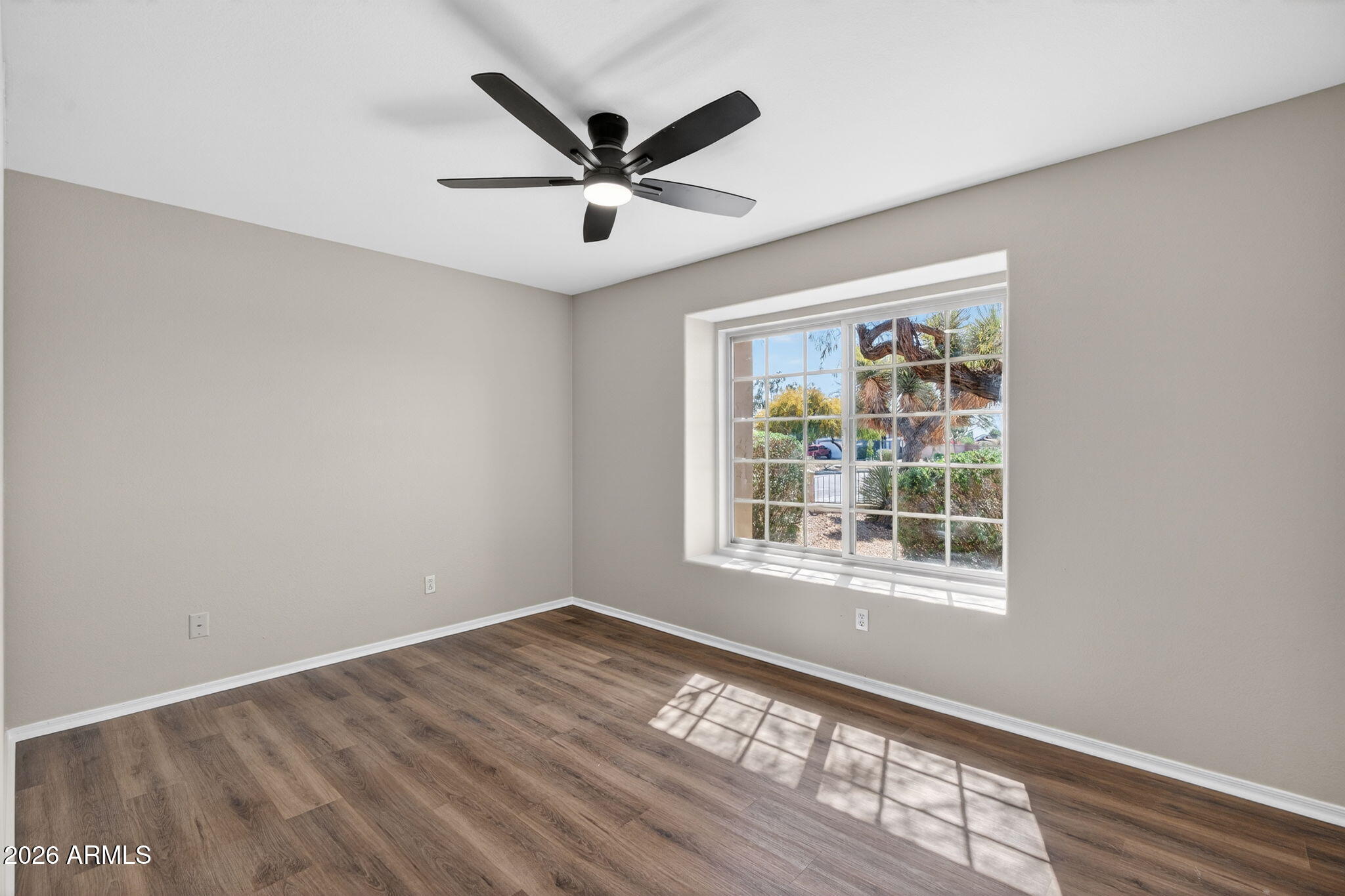 1304 W BLUEFIELD Avenue