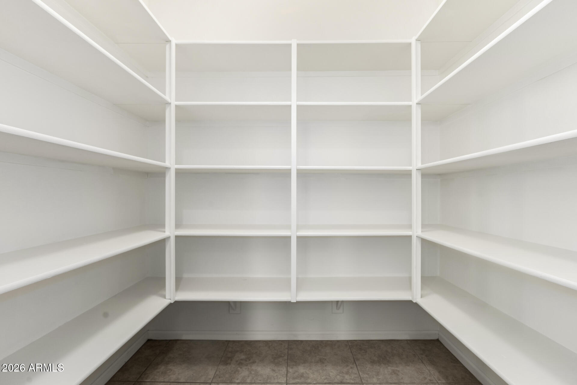 1527 W WINDHAVEN Avenue