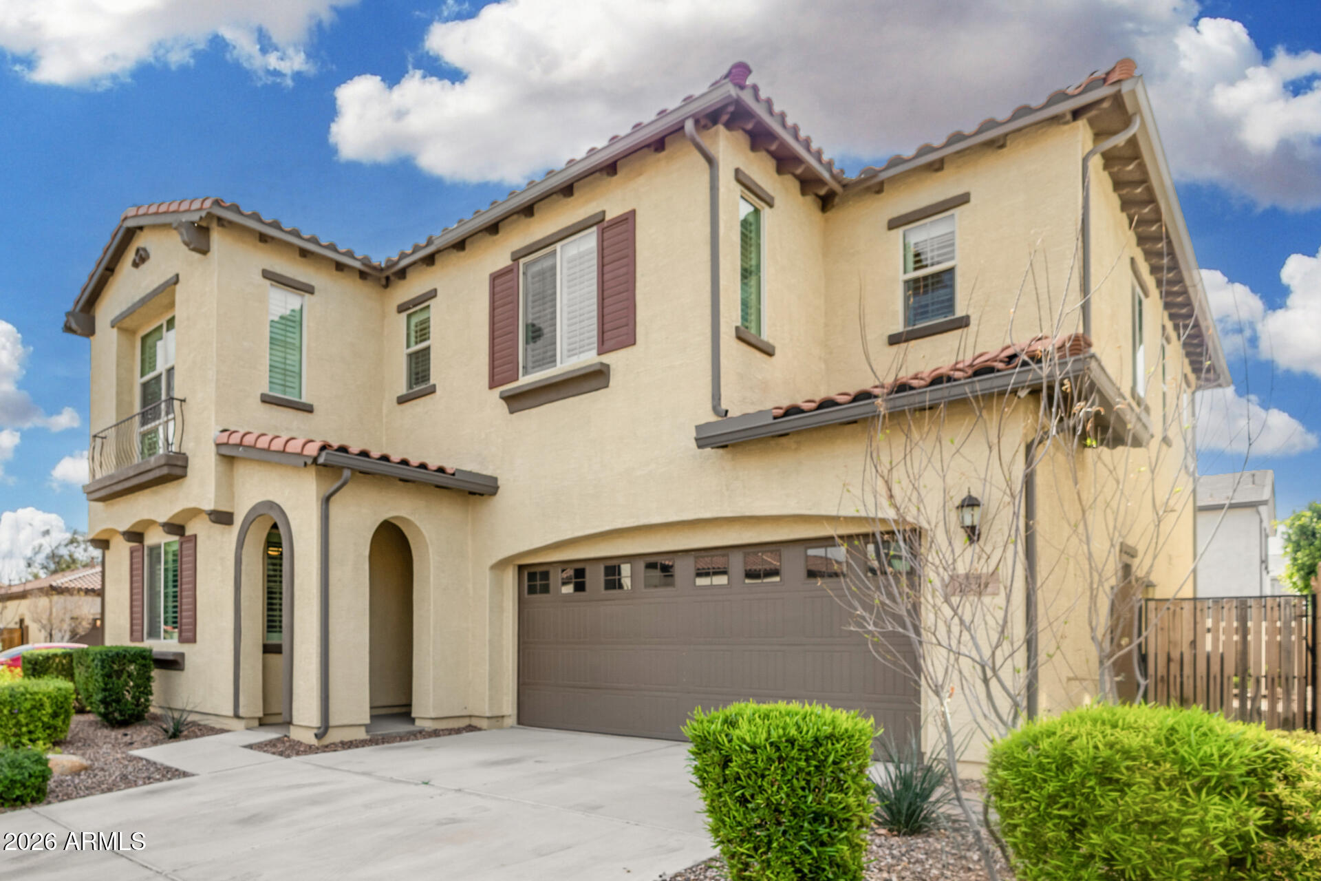 1527 W WINDHAVEN Avenue