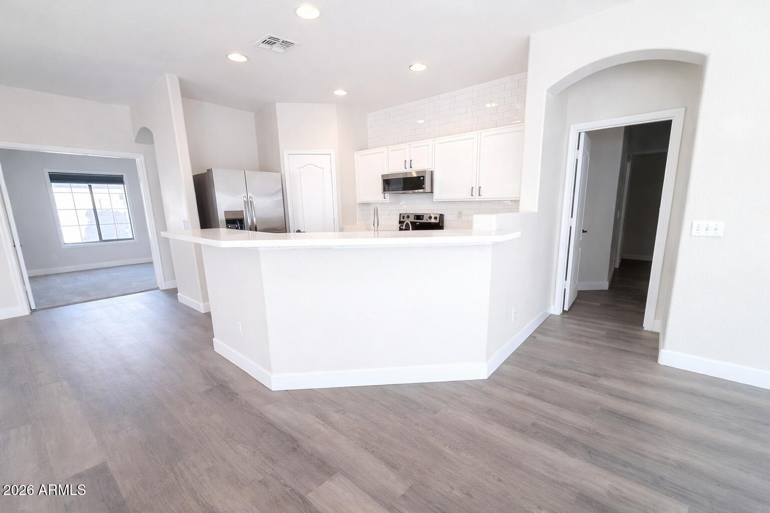 2633 E WATERVIEW Court