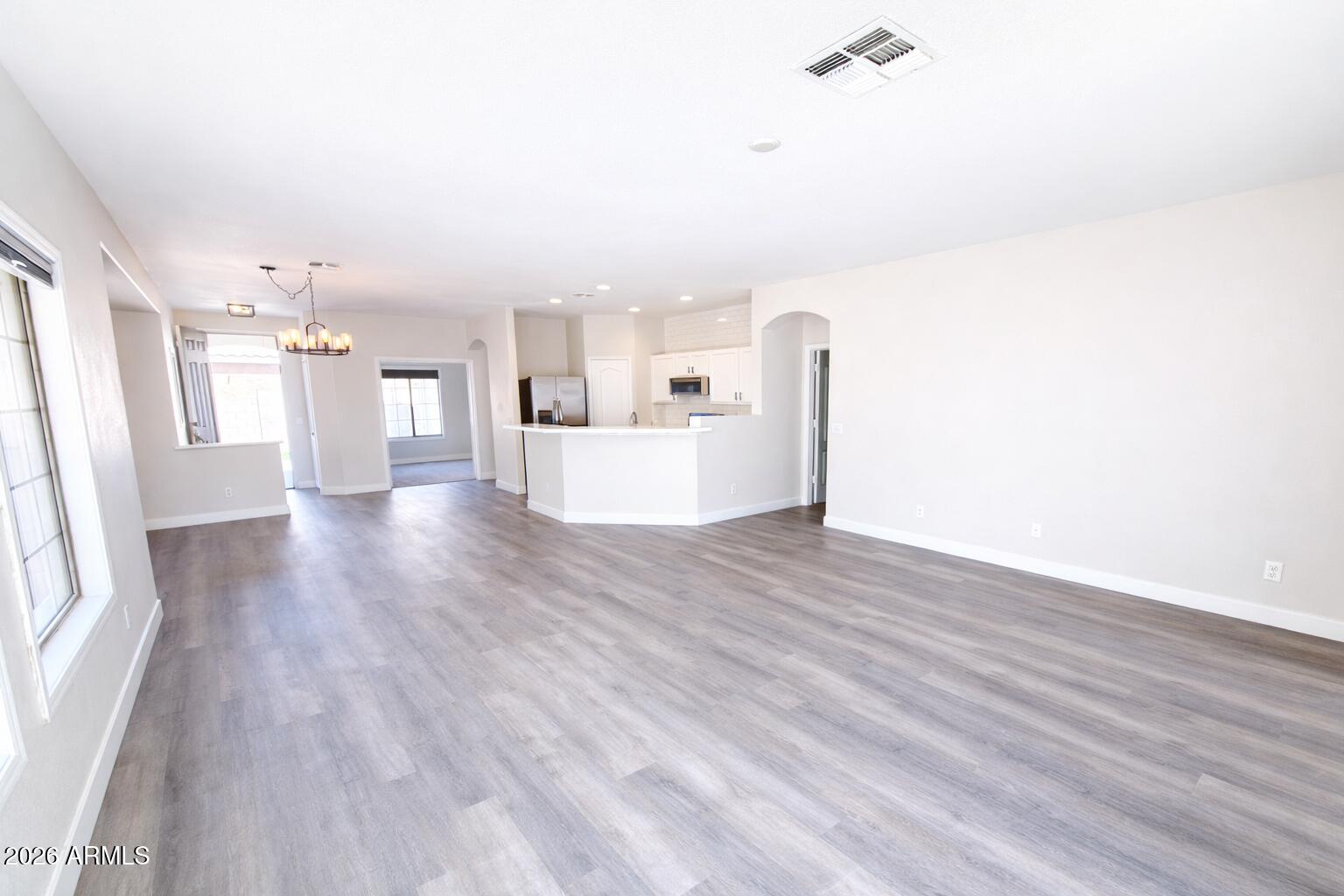 2633 E WATERVIEW Court