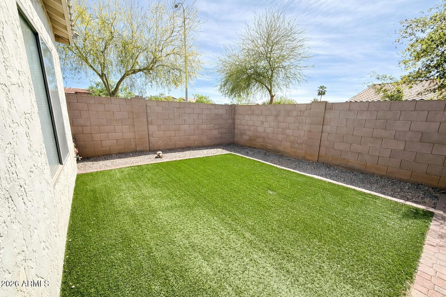 2633 E WATERVIEW Court