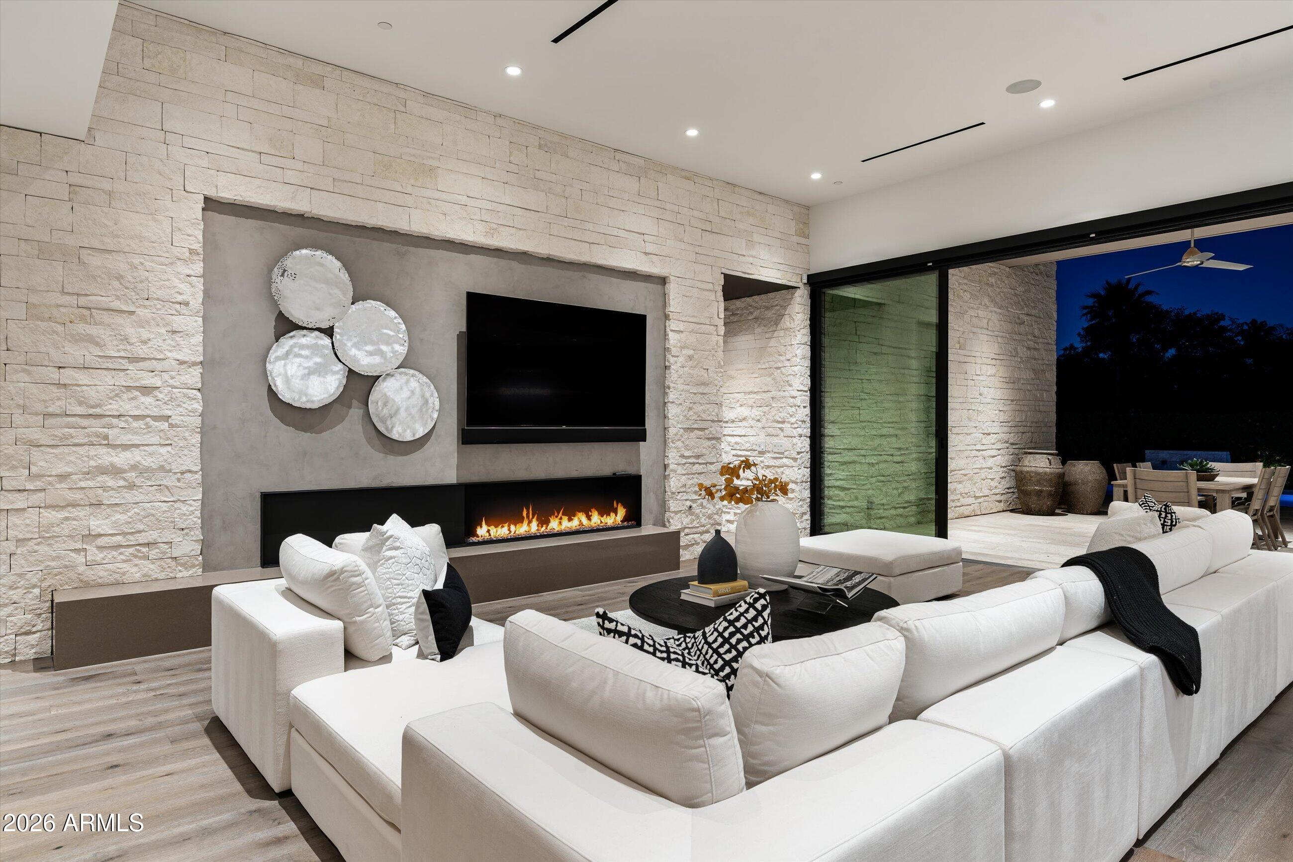 6838 E JOSHUA TREE Lane