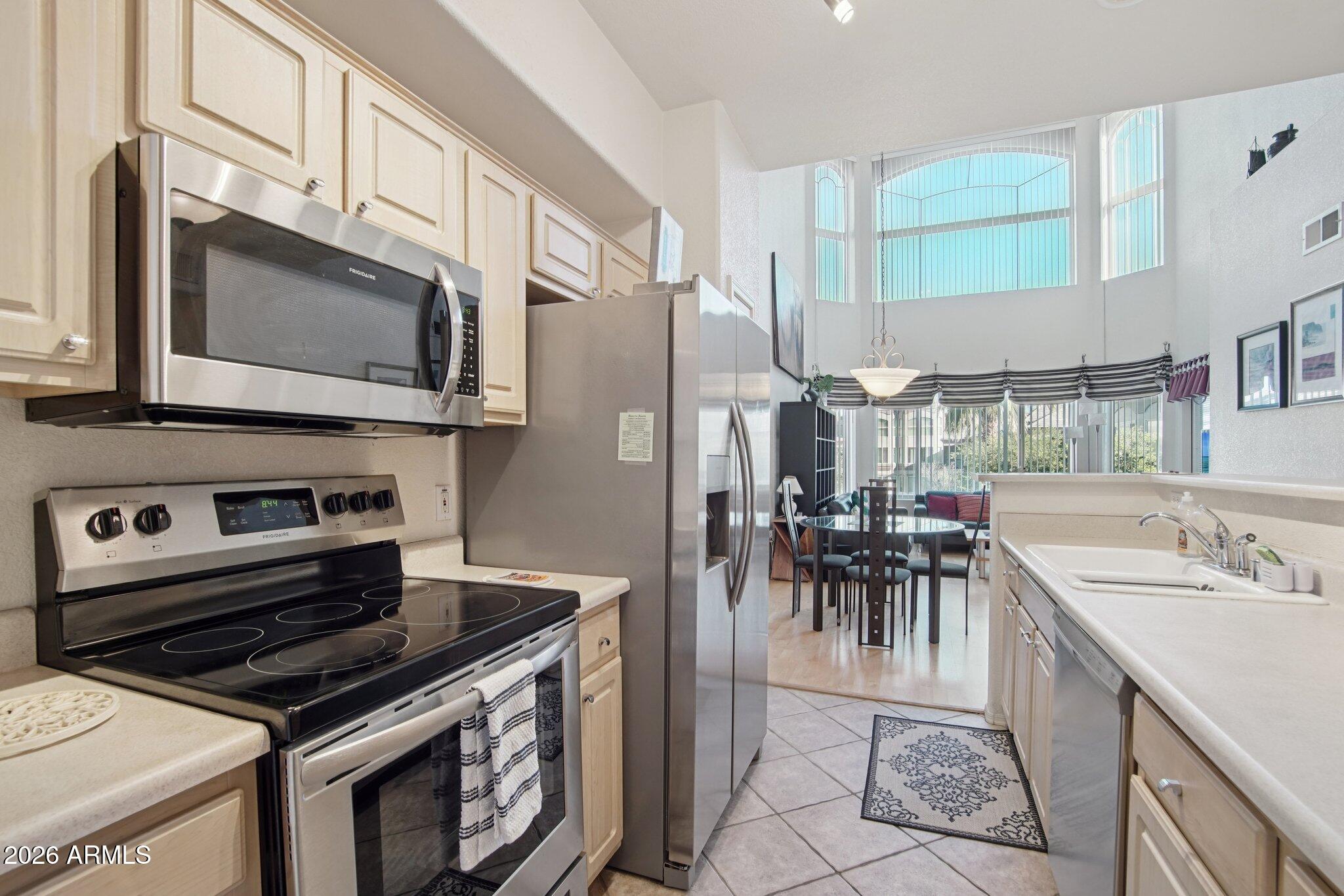 420 W 1ST Street 319