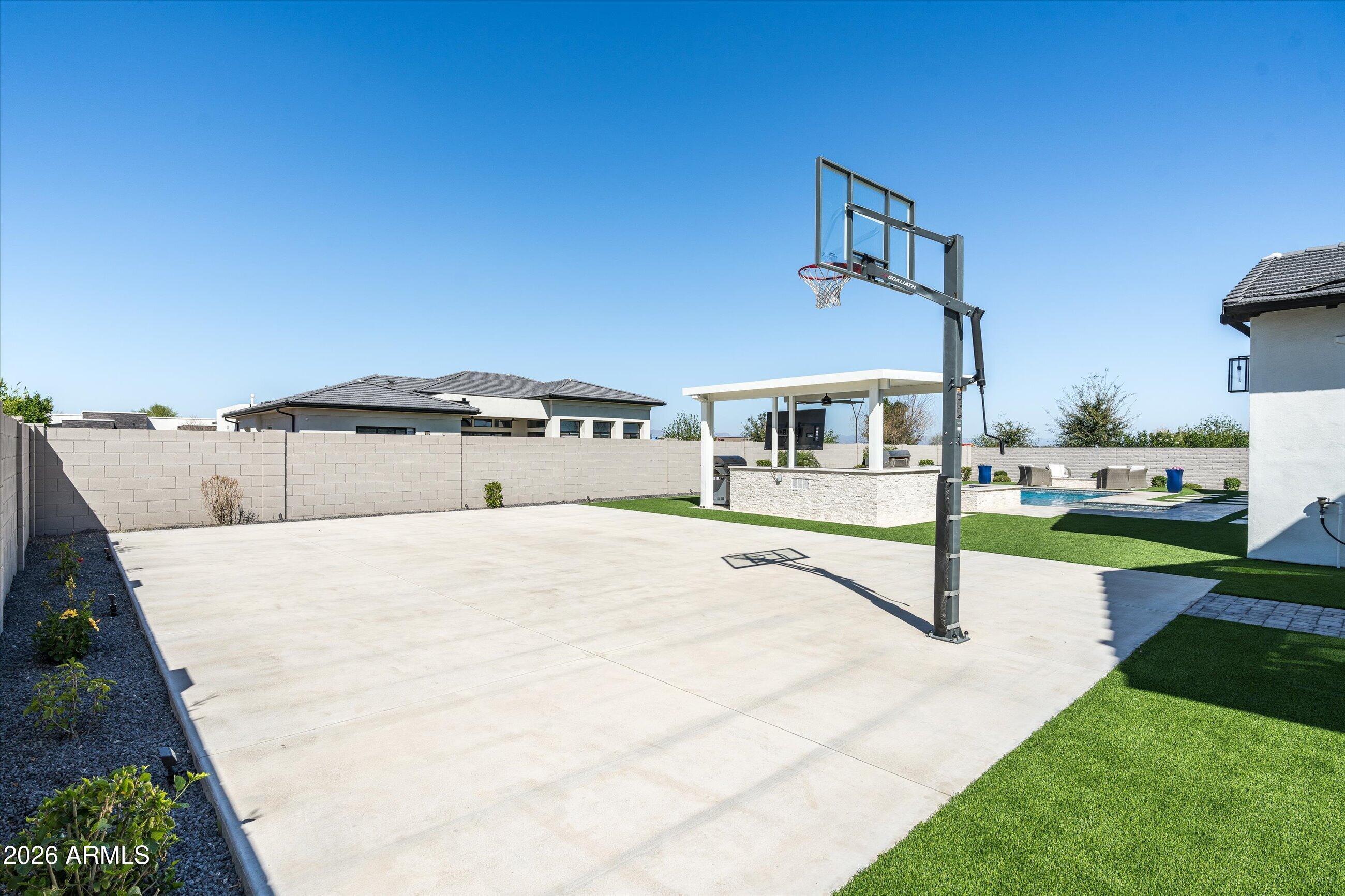 20756 E INDIANA Avenue