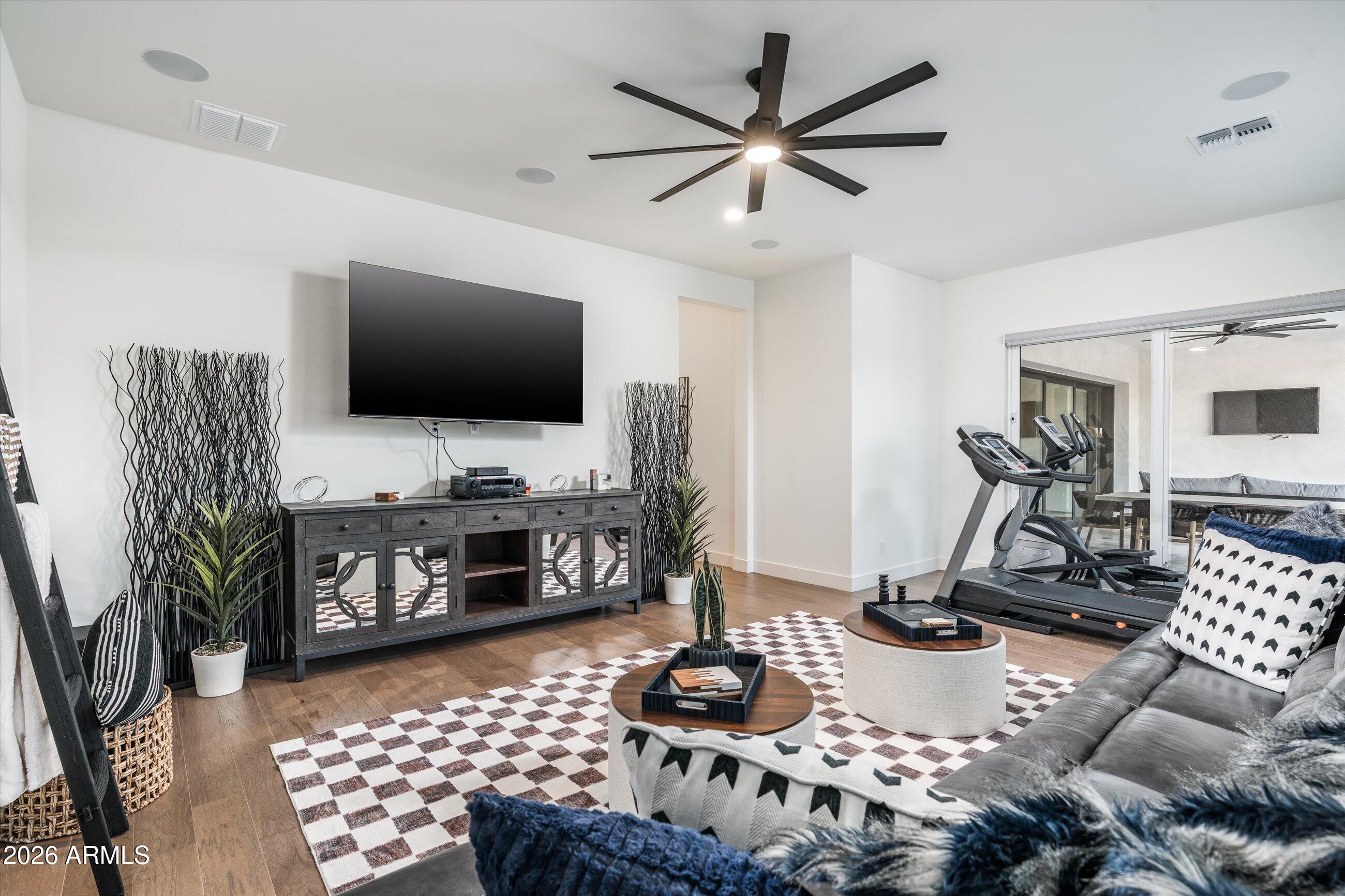 20756 E INDIANA Avenue