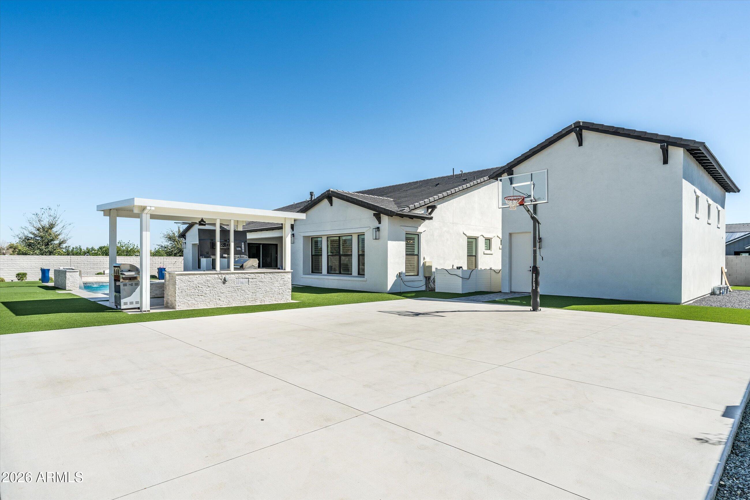 20756 E INDIANA Avenue