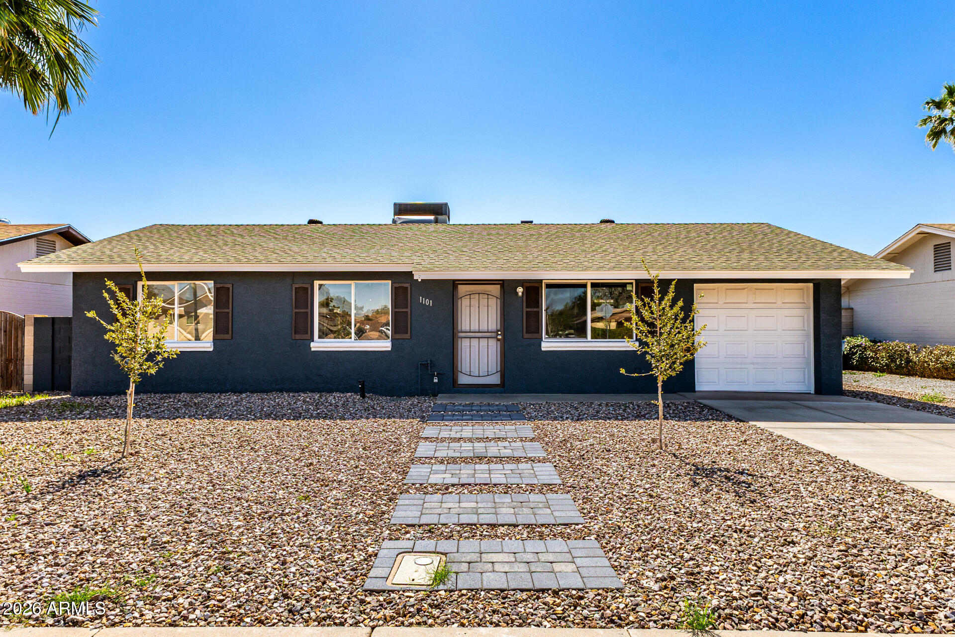 1101 W OAKLAND Street