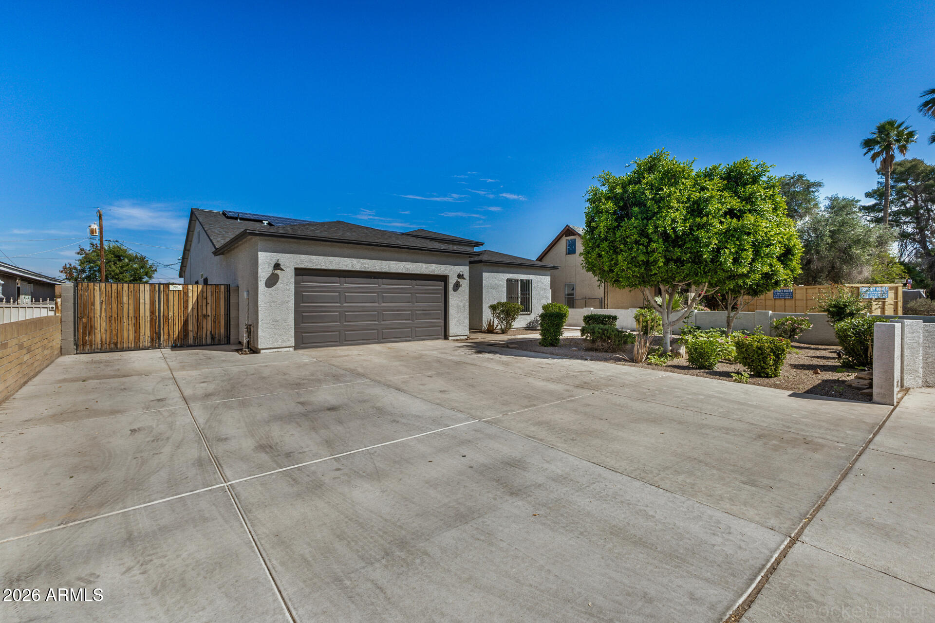 210 W SUNLAND Avenue