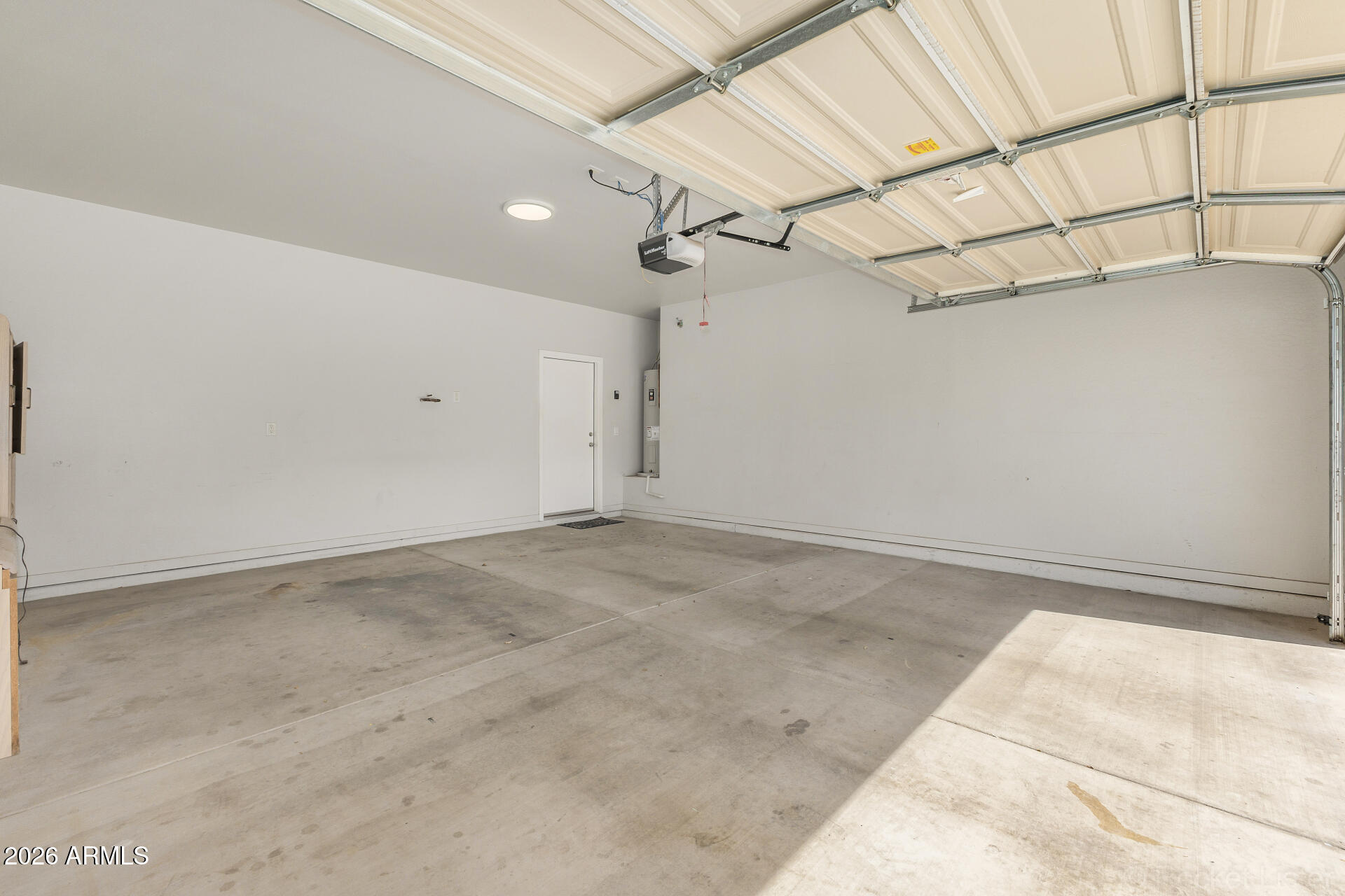 210 W SUNLAND Avenue