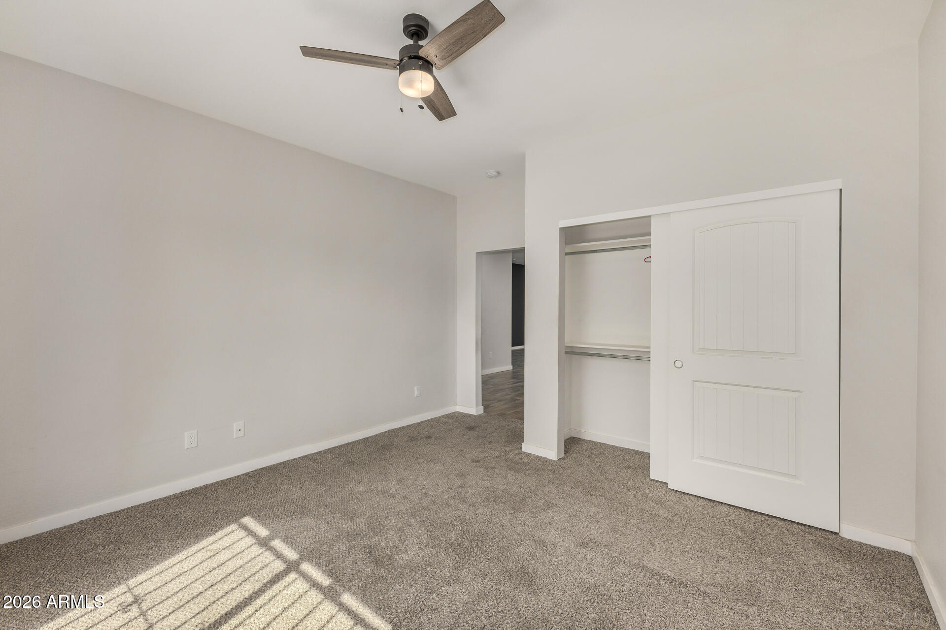 210 W SUNLAND Avenue