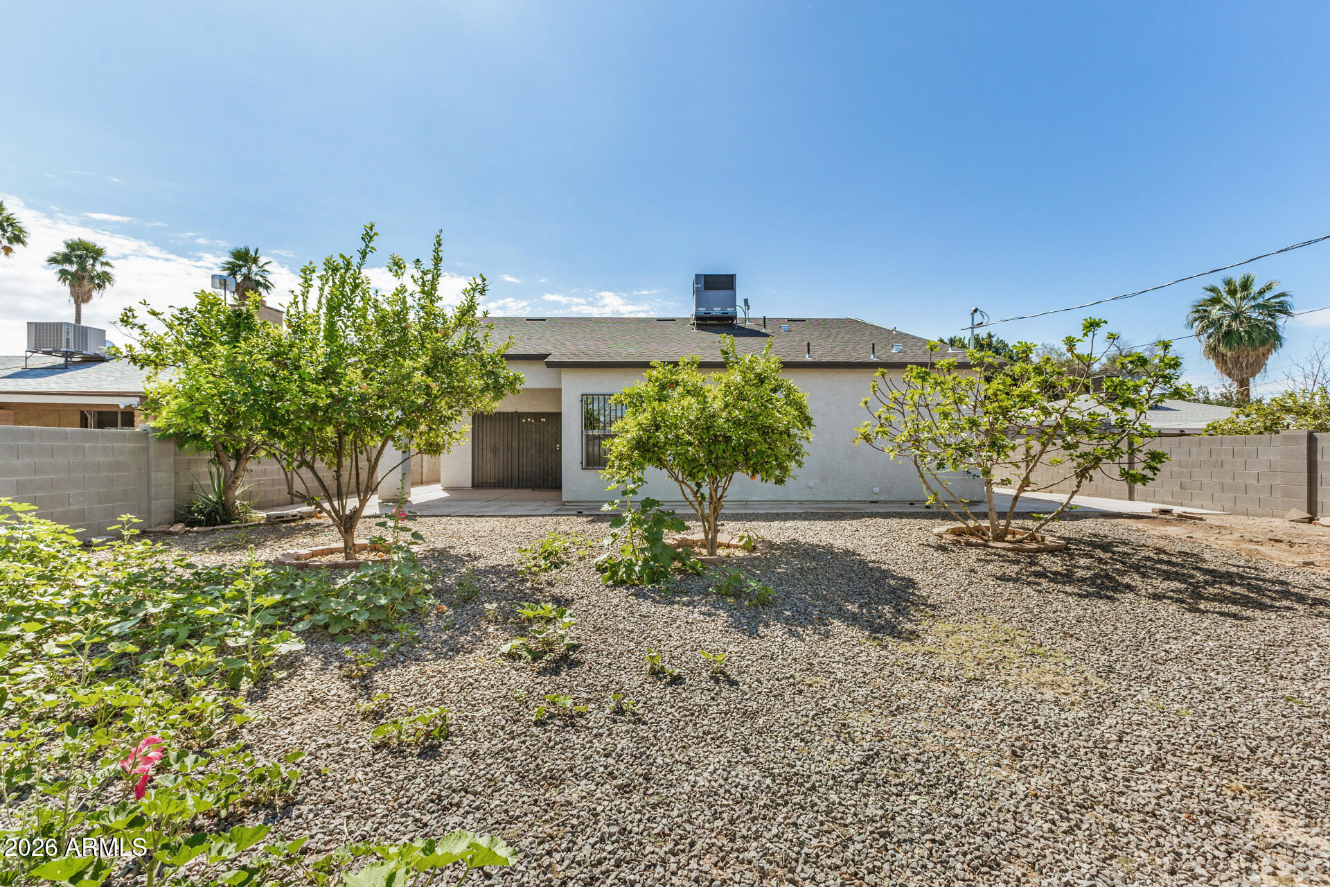 210 W SUNLAND Avenue