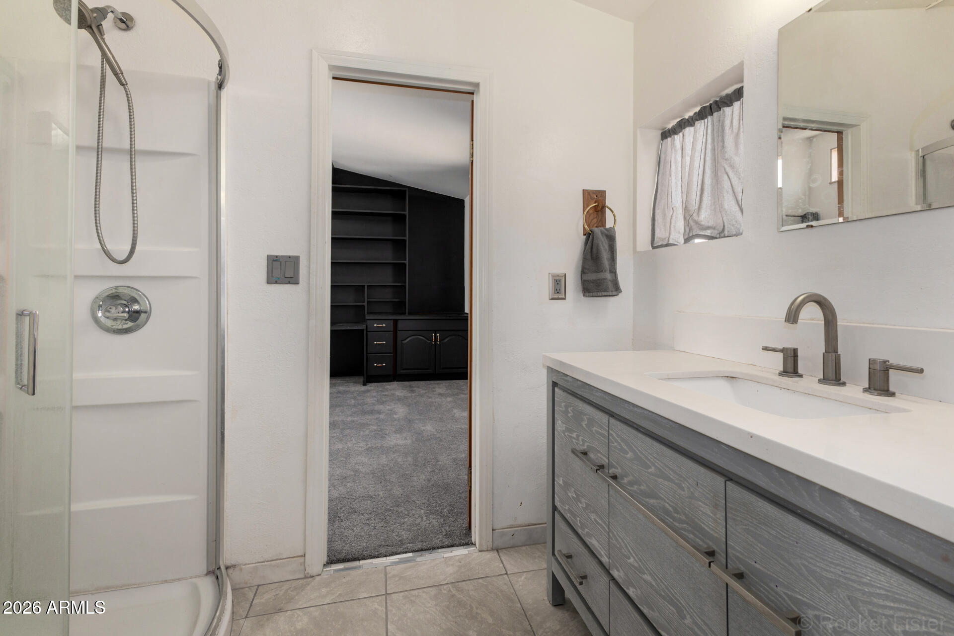 410 W PARKWAY Boulevard