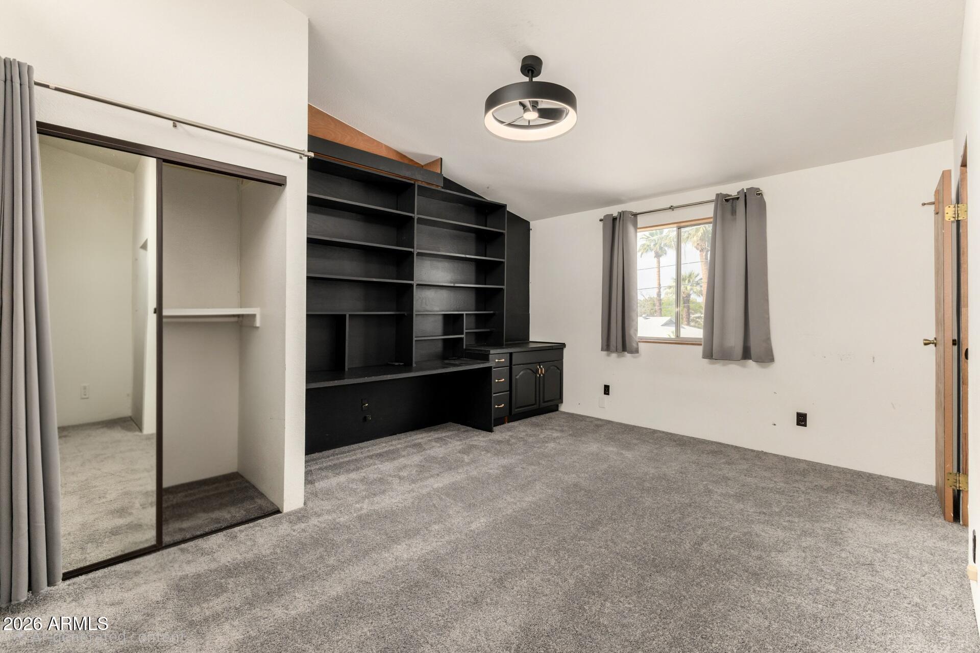 410 W PARKWAY Boulevard