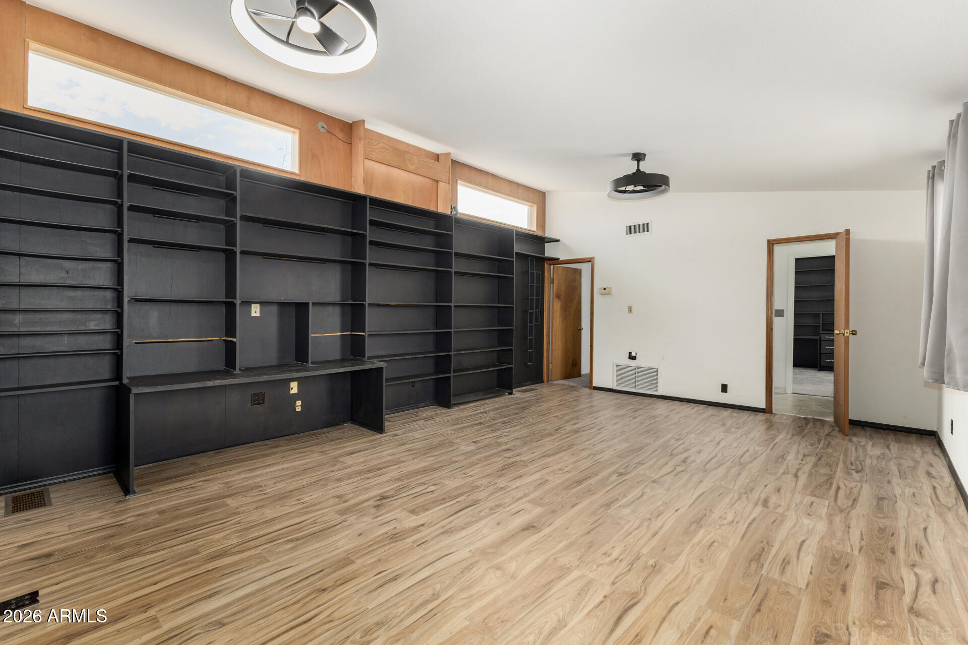 410 W PARKWAY Boulevard