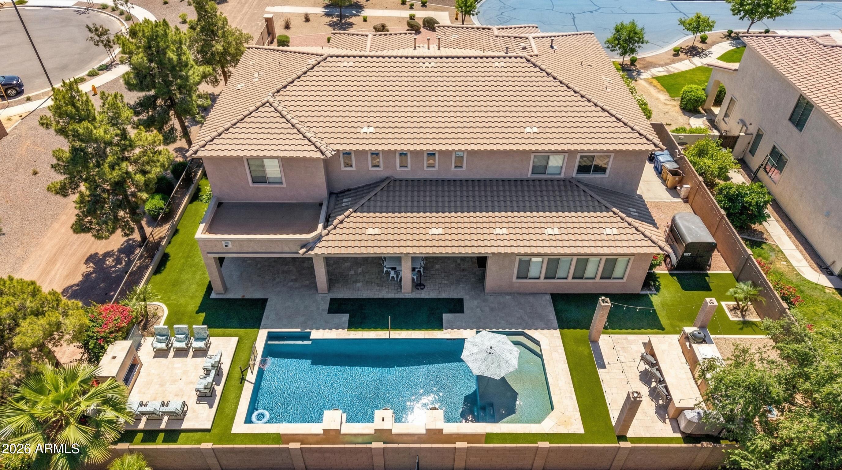 20394 E CALLE DE FLORES