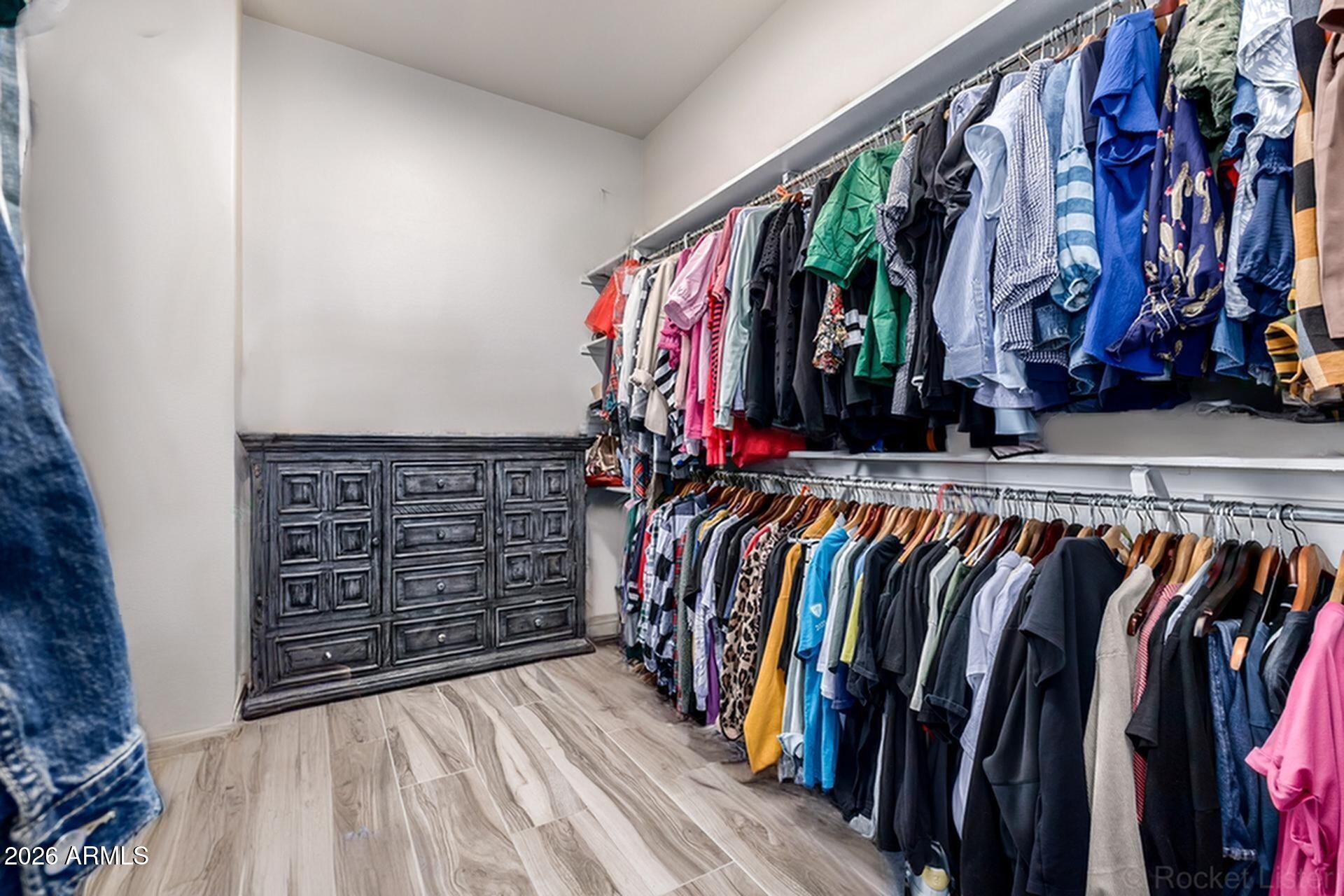 20394 E CALLE DE FLORES