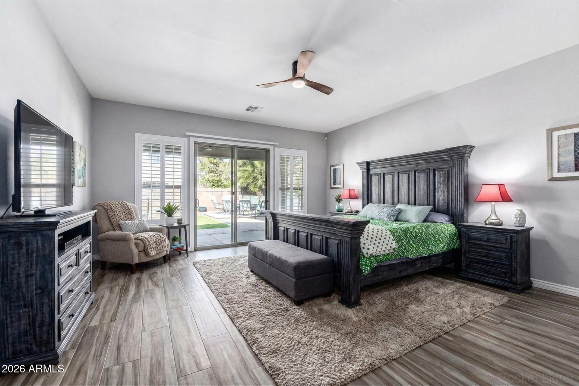 20394 E CALLE DE FLORES