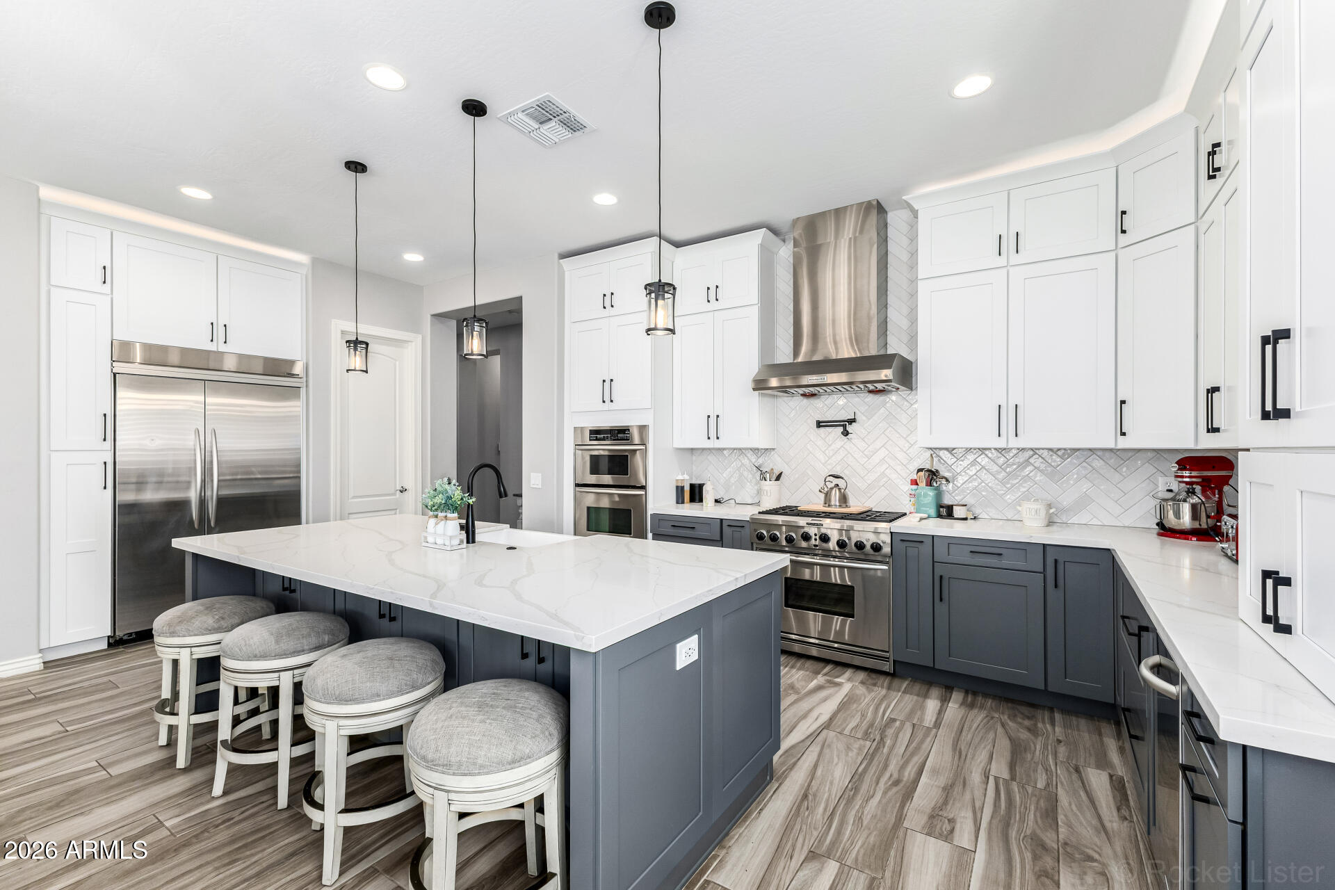 20394 E CALLE DE FLORES