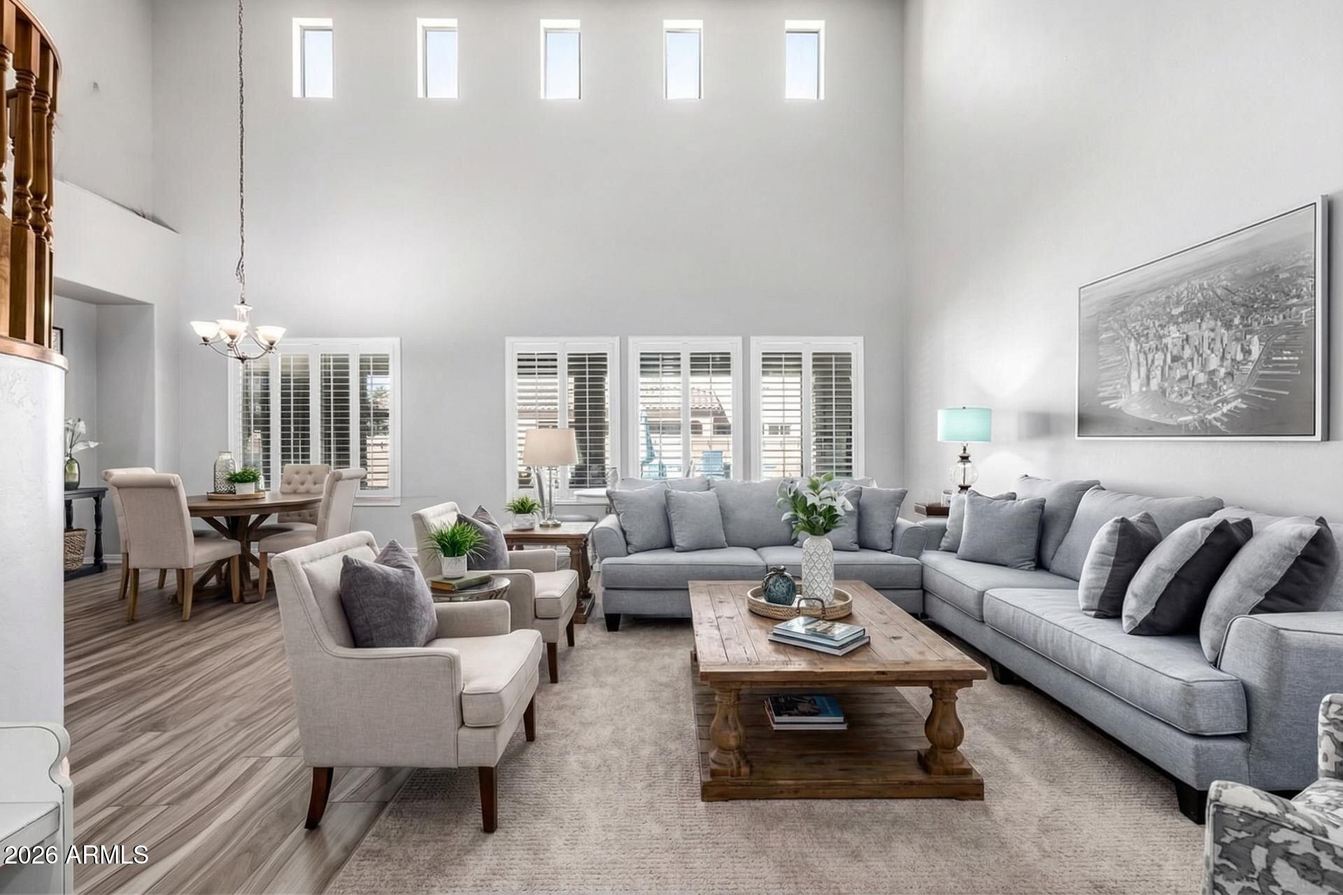 20394 E CALLE DE FLORES