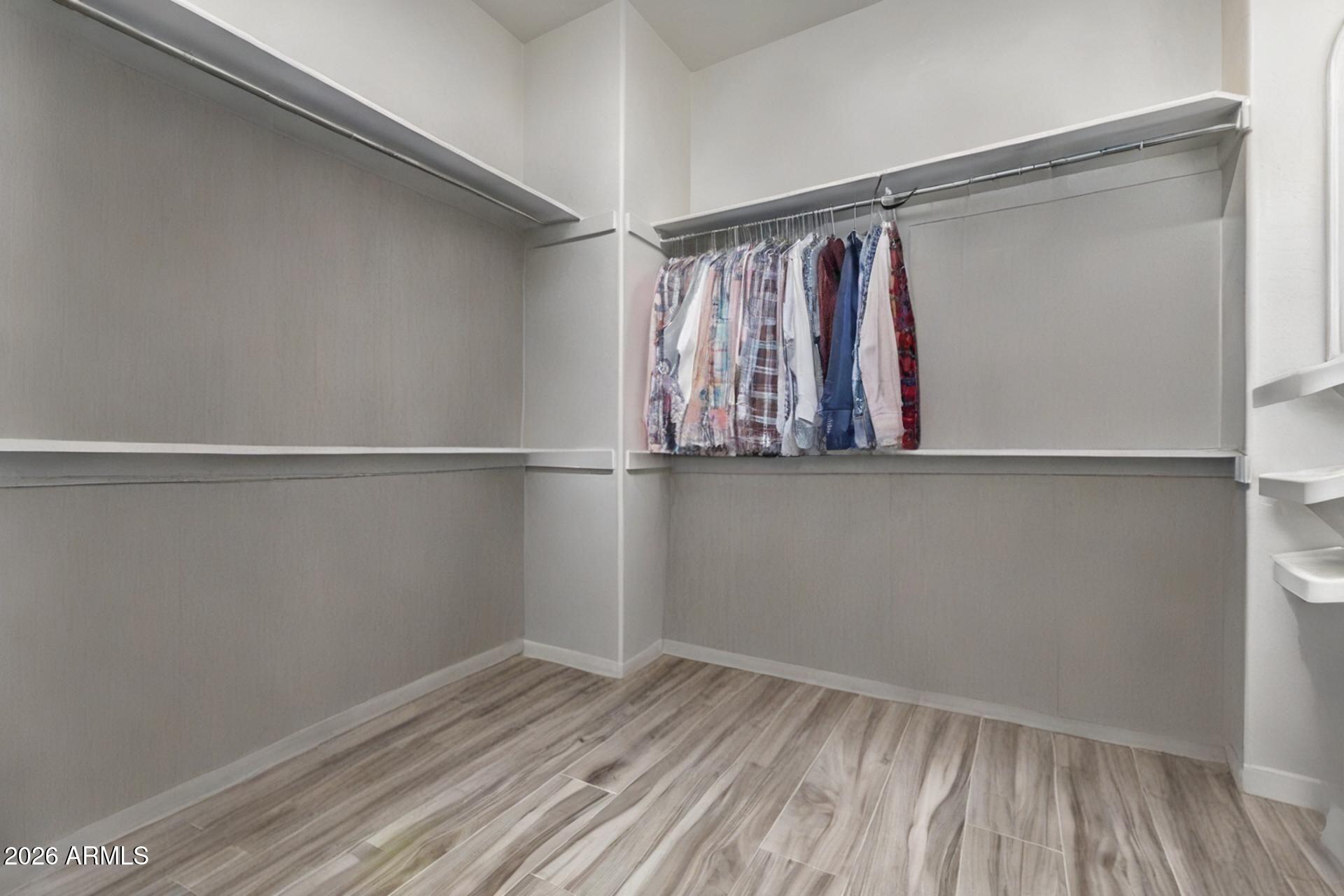 20394 E CALLE DE FLORES