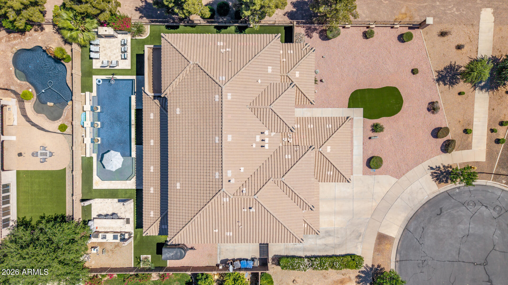 20394 E CALLE DE FLORES