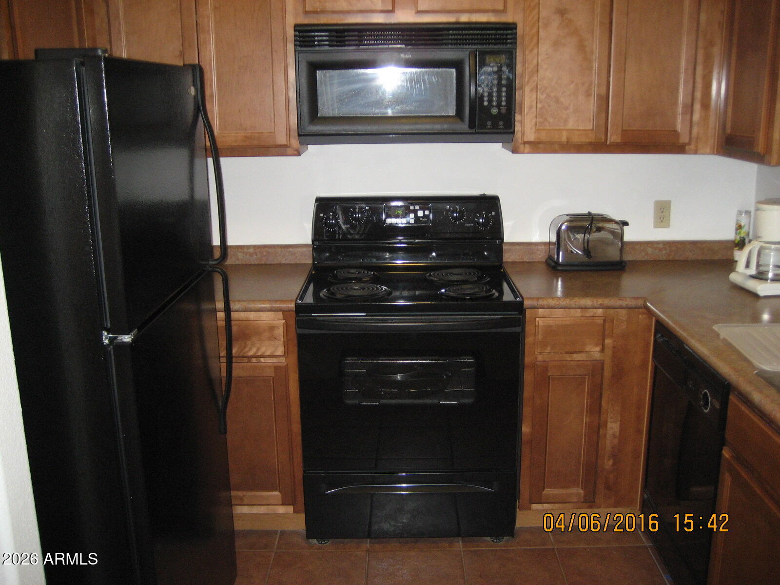3830 E LAKEWOOD Parkway 2085