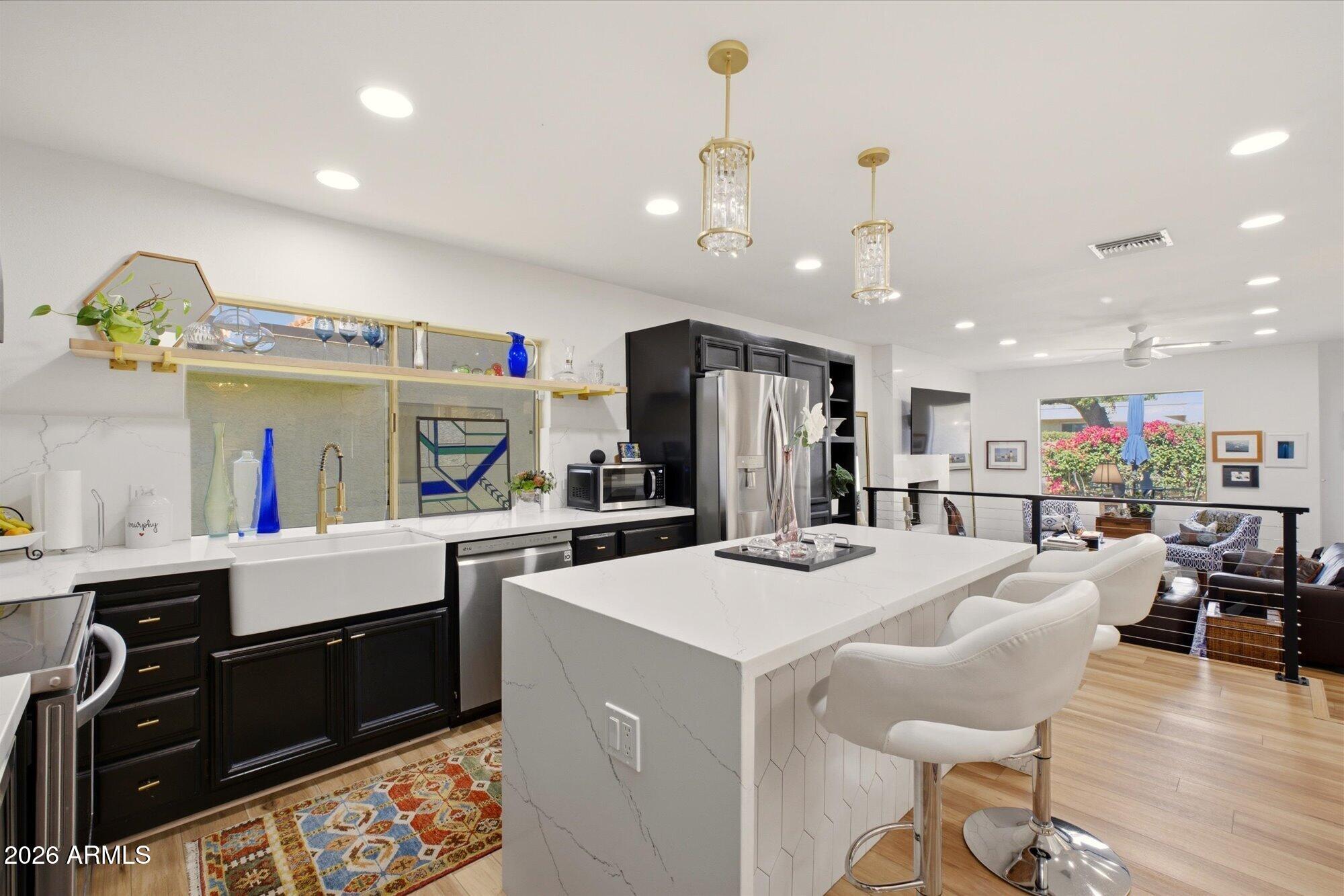 8212 E DEL CUARZO Drive