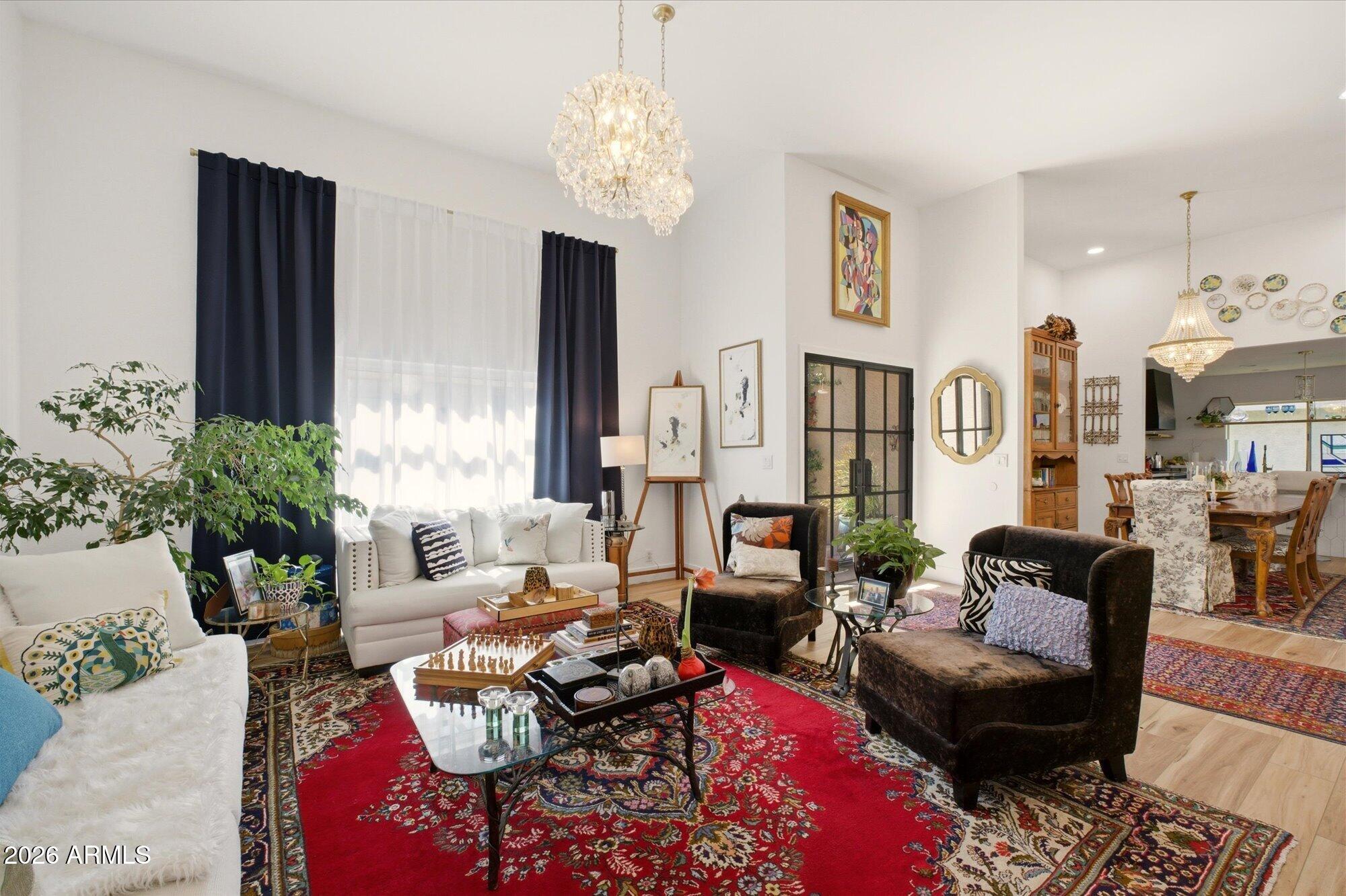 8212 E DEL CUARZO Drive