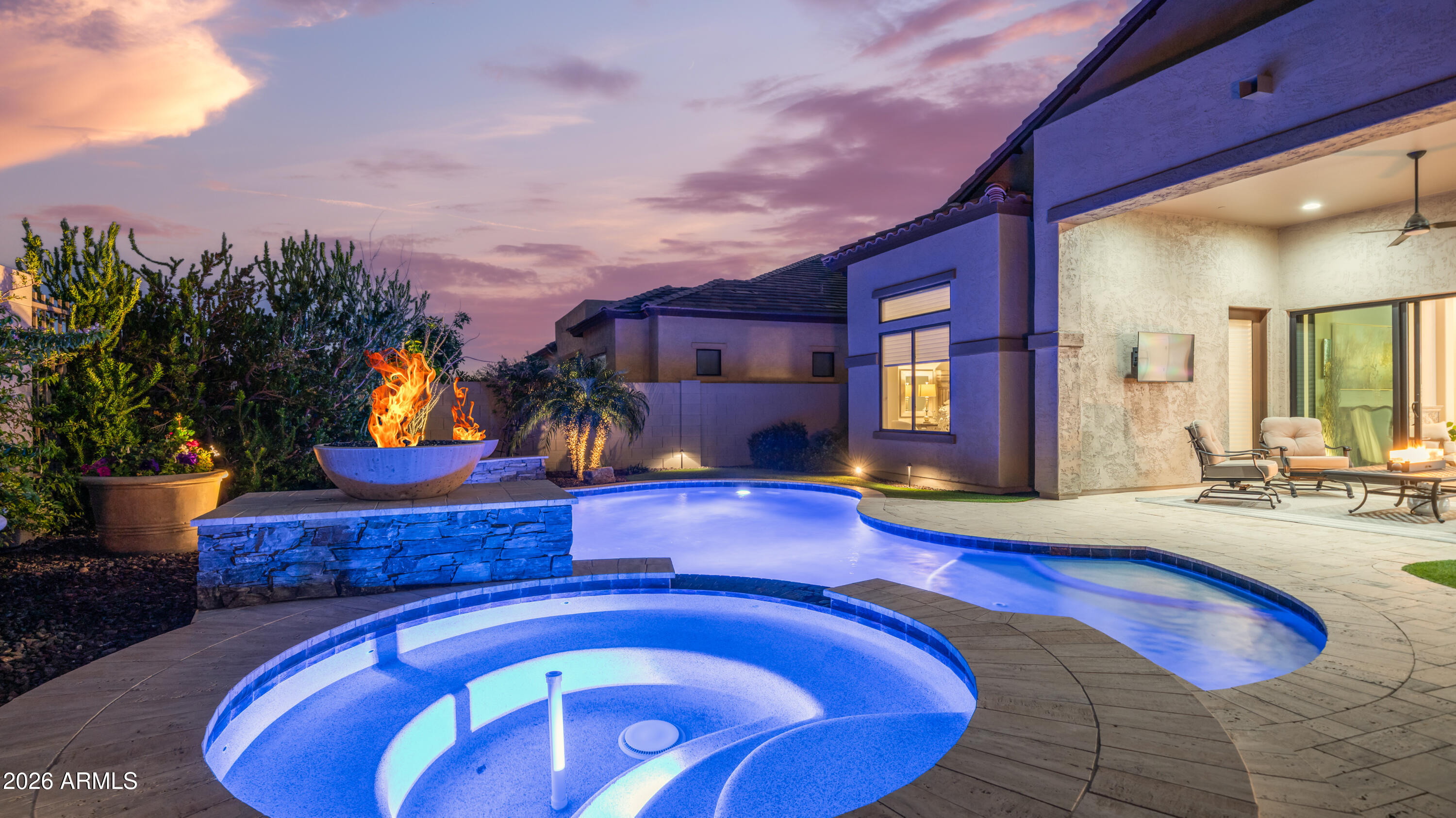 2219 N ESTATES Circle