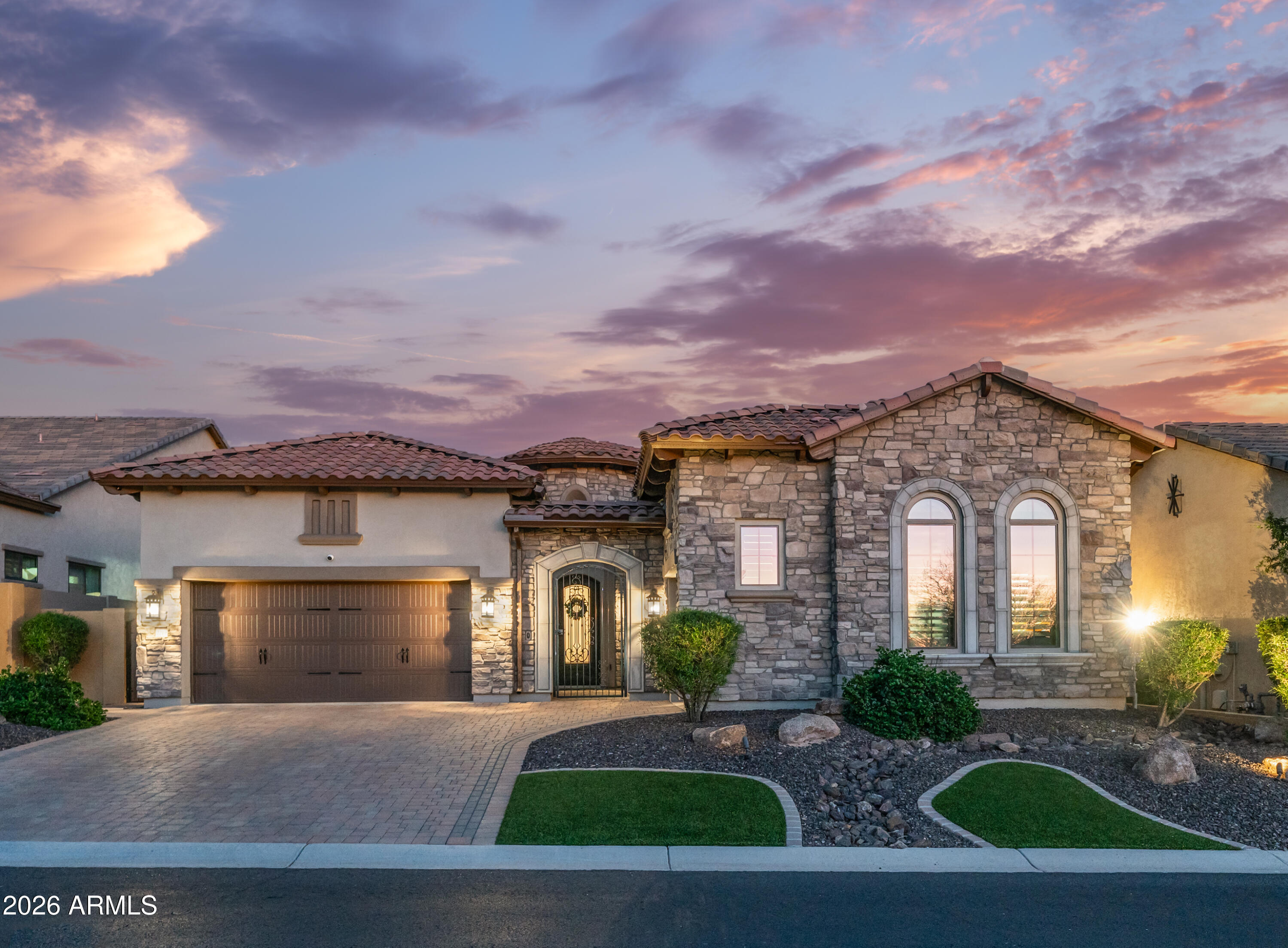 2219 N ESTATES Circle