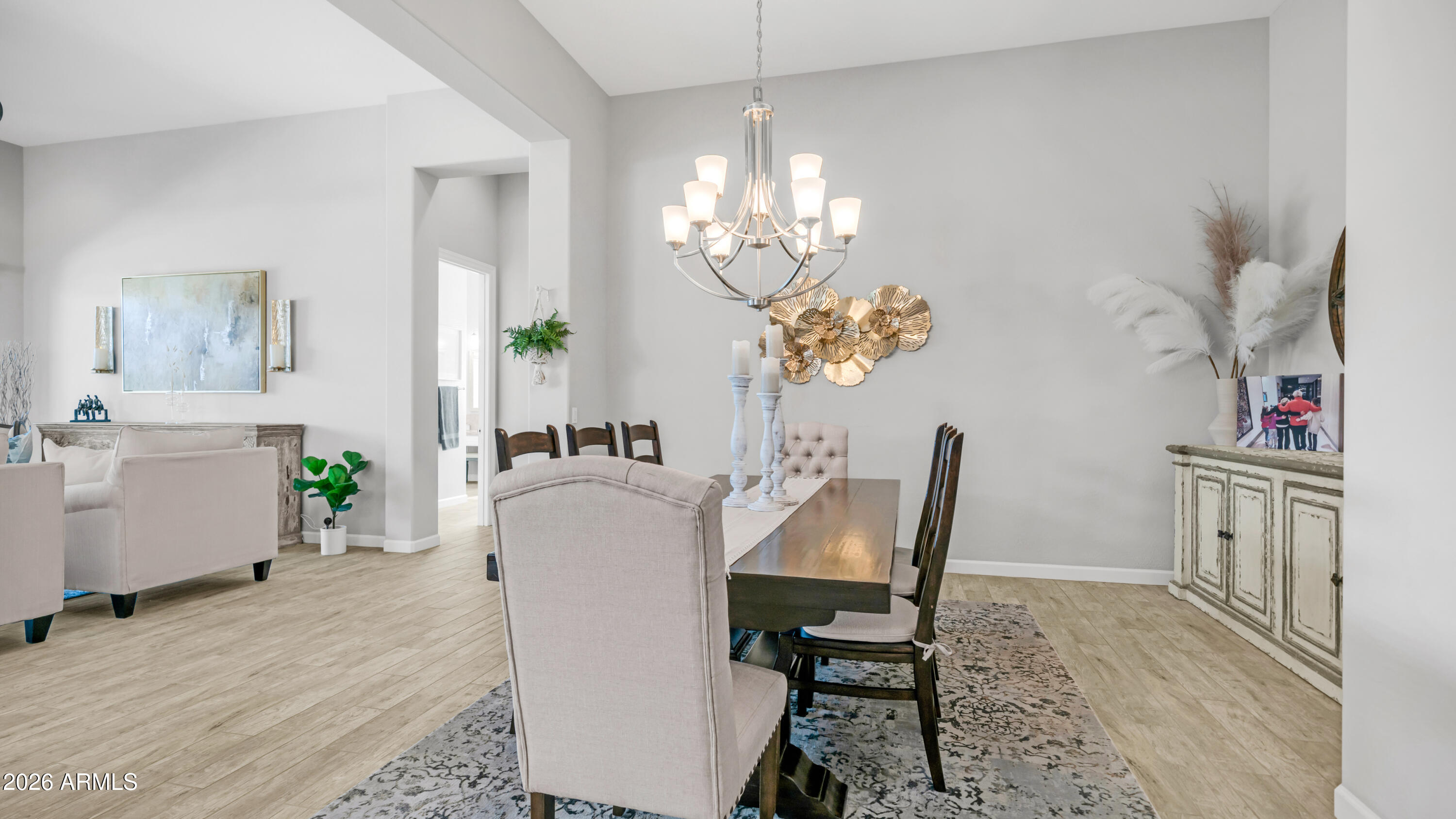 2219 N ESTATES Circle
