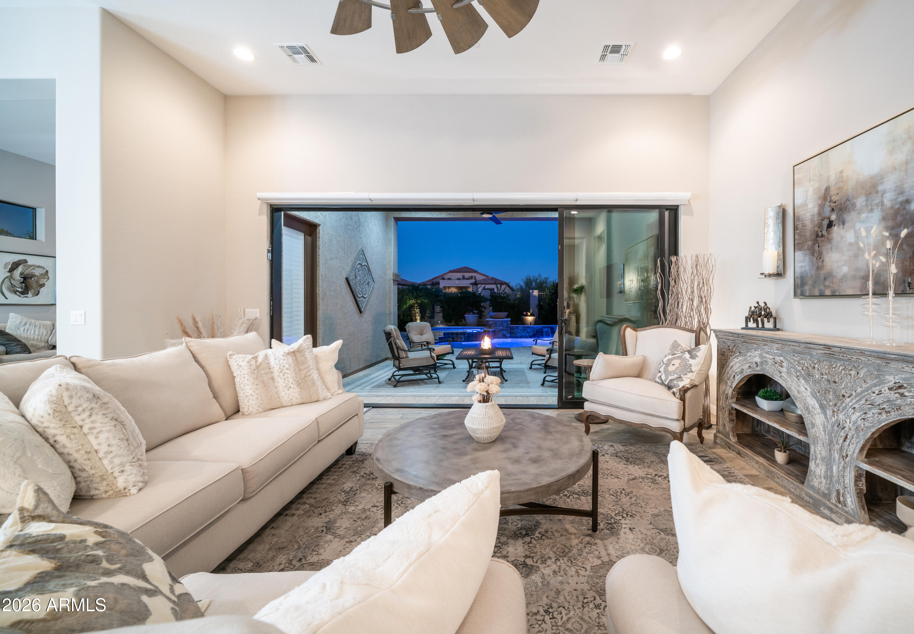 2219 N ESTATES Circle