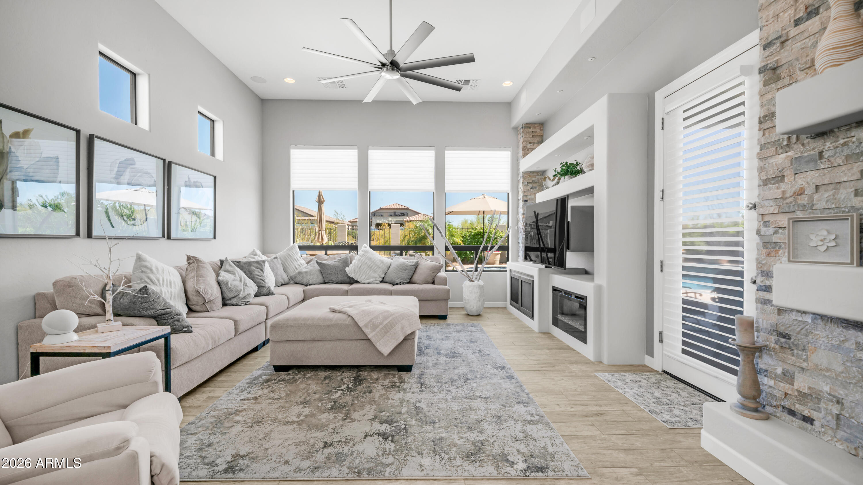 2219 N ESTATES Circle
