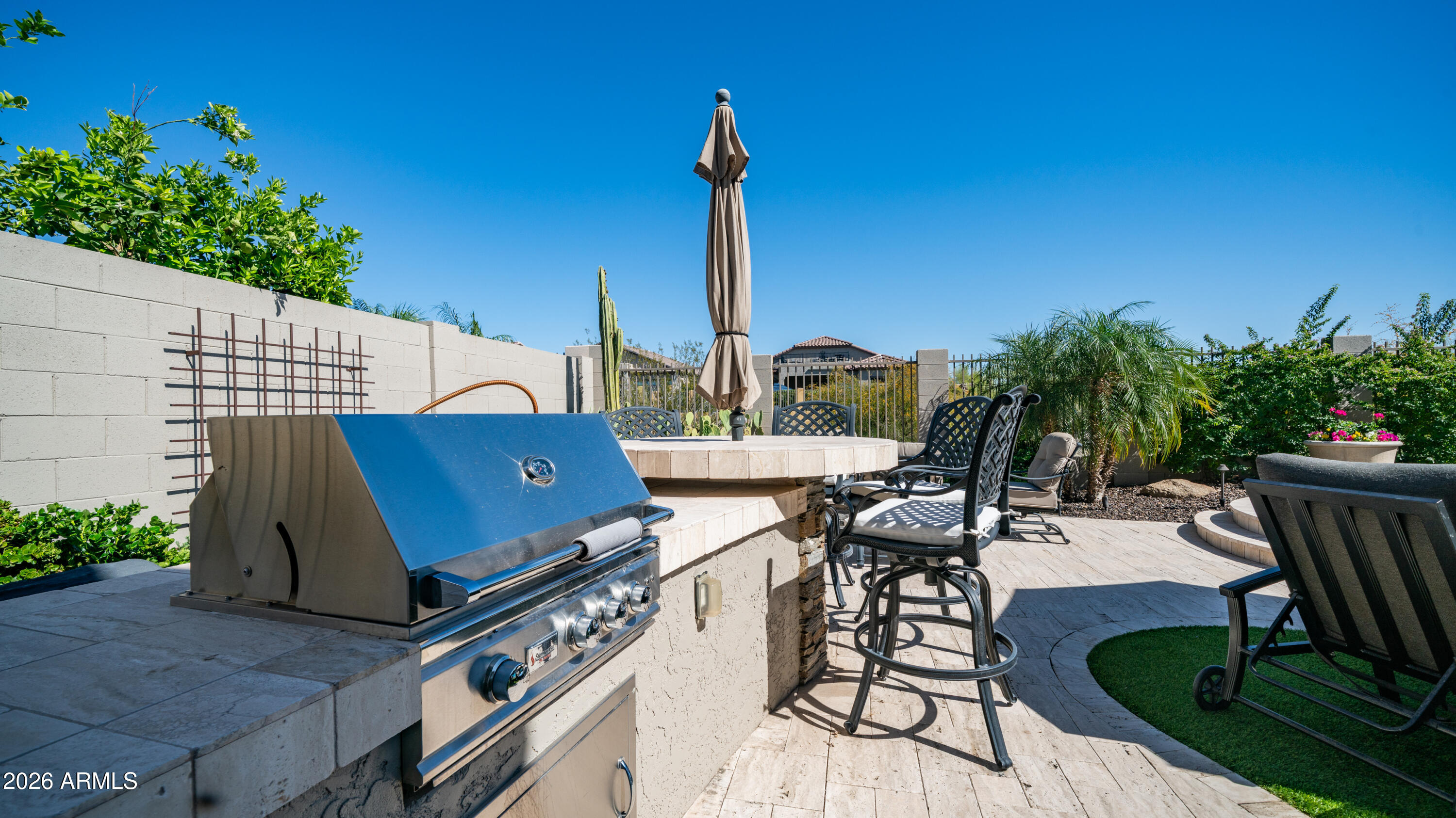 2219 N ESTATES Circle