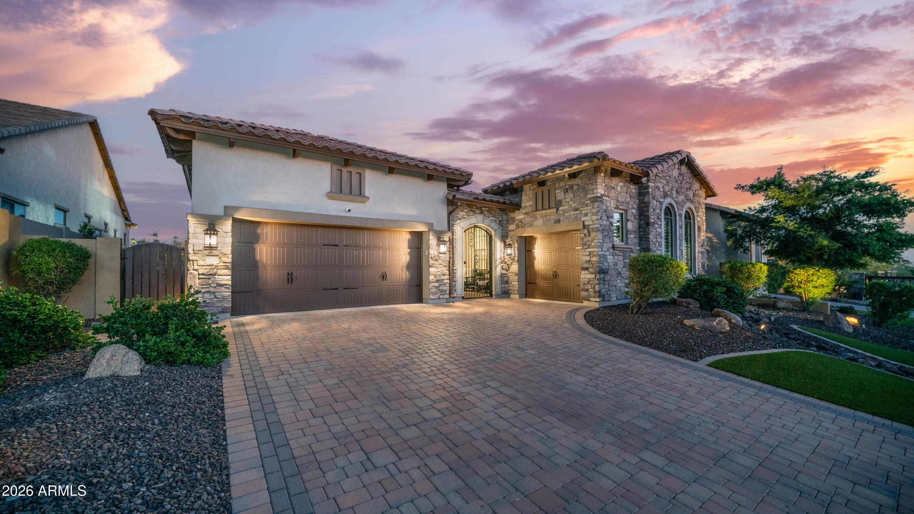 2219 N ESTATES Circle