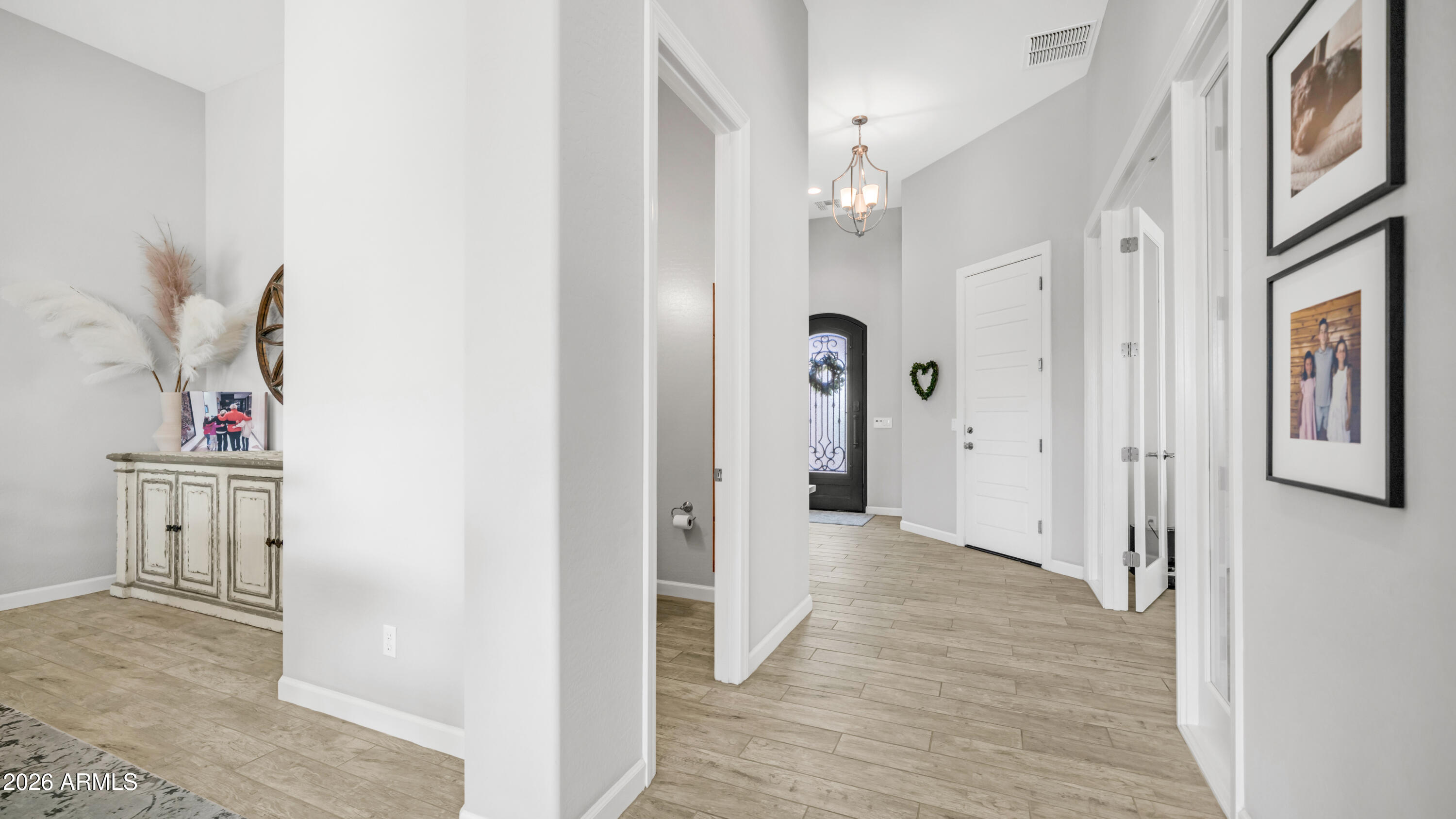 2219 N ESTATES Circle