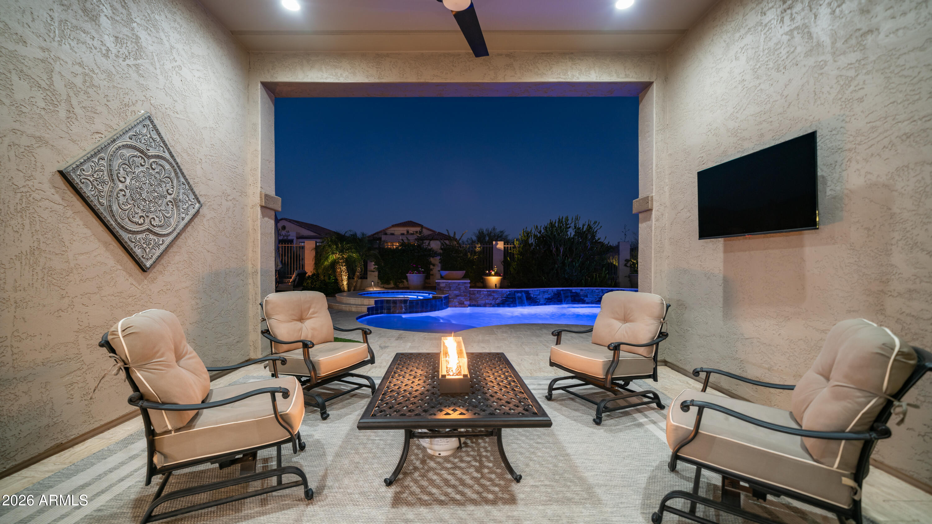 2219 N ESTATES Circle