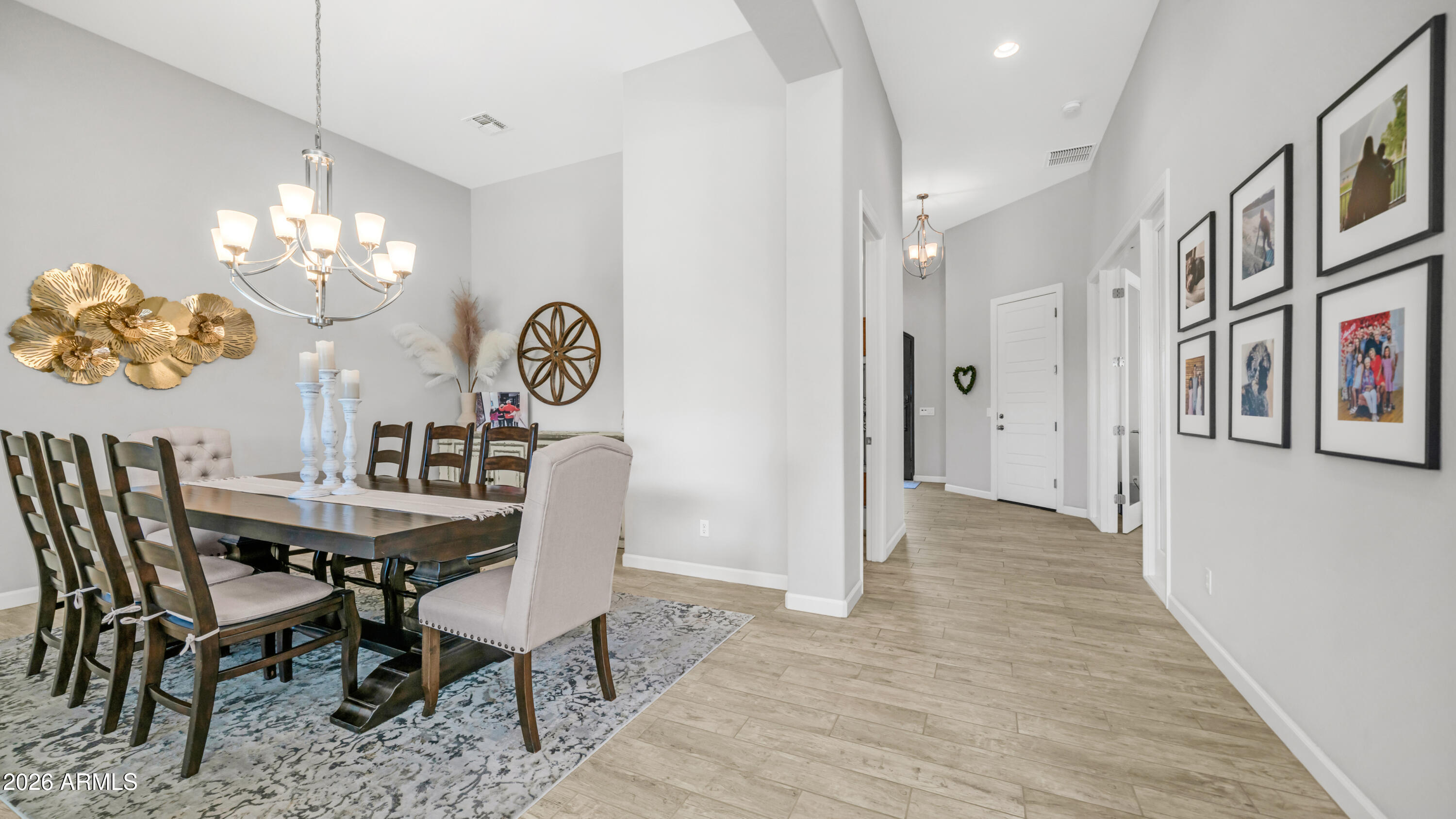 2219 N ESTATES Circle