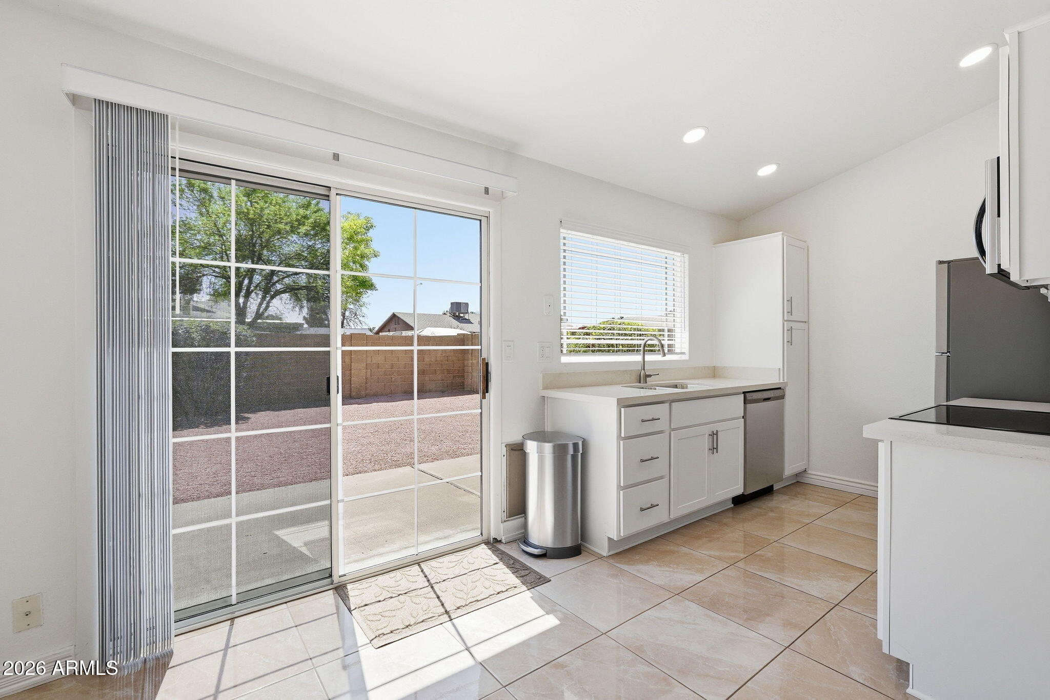 2925 E IMPALA Avenue