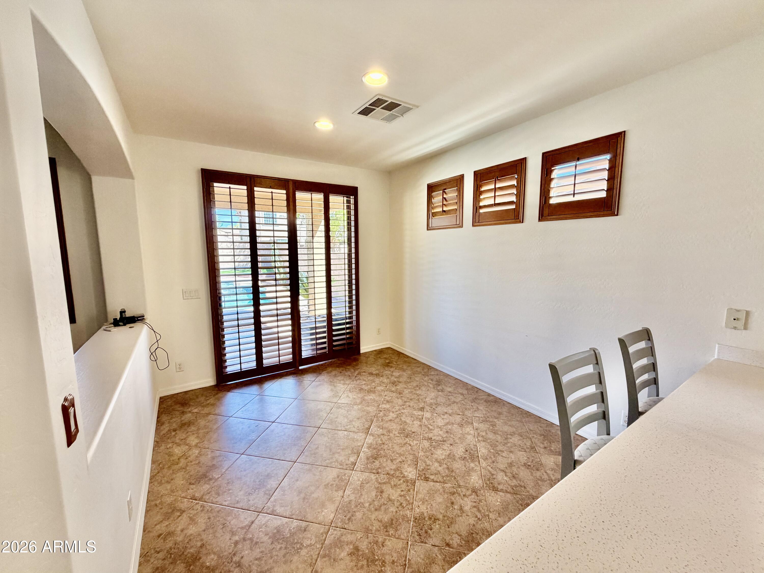 298 W SEASIDE Drive