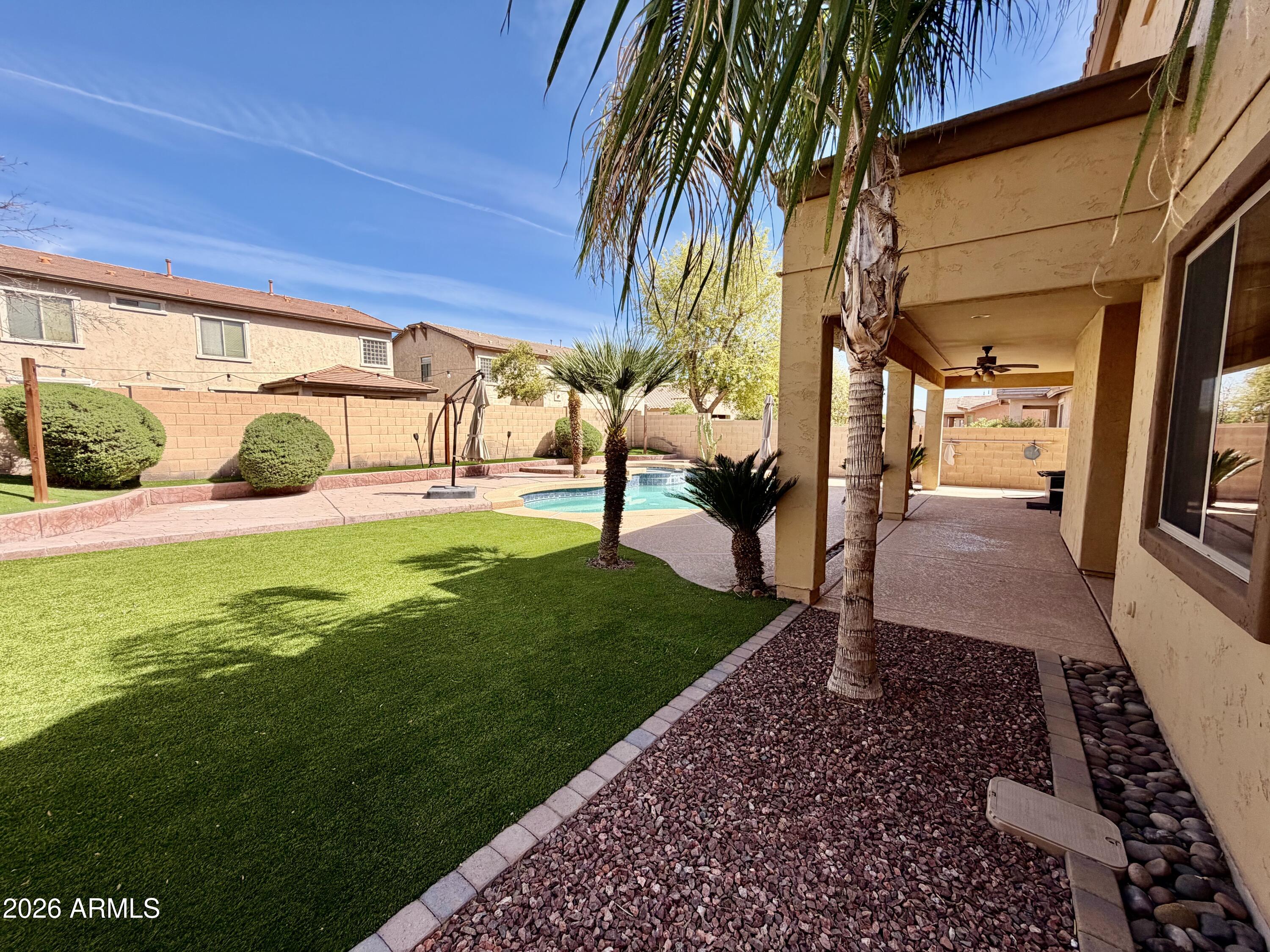 298 W SEASIDE Drive