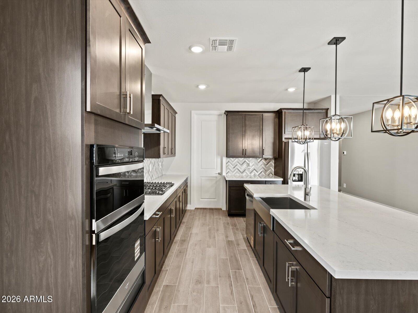 423 W ROCK NEEDLE Trail